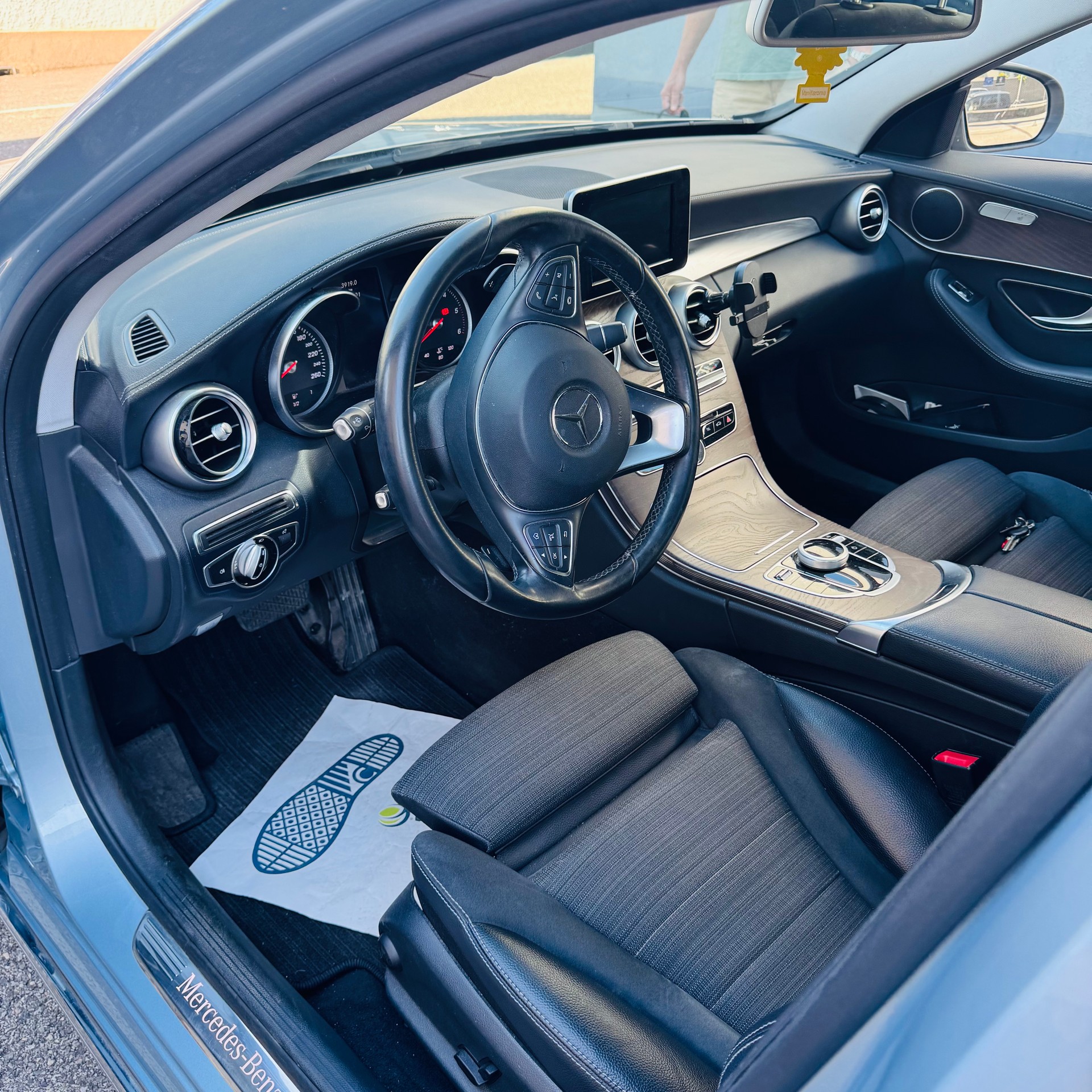 MERCEDES-BENZ C 250 BlueTEC Exclusive 4Matic 9G-Tronic-image-8