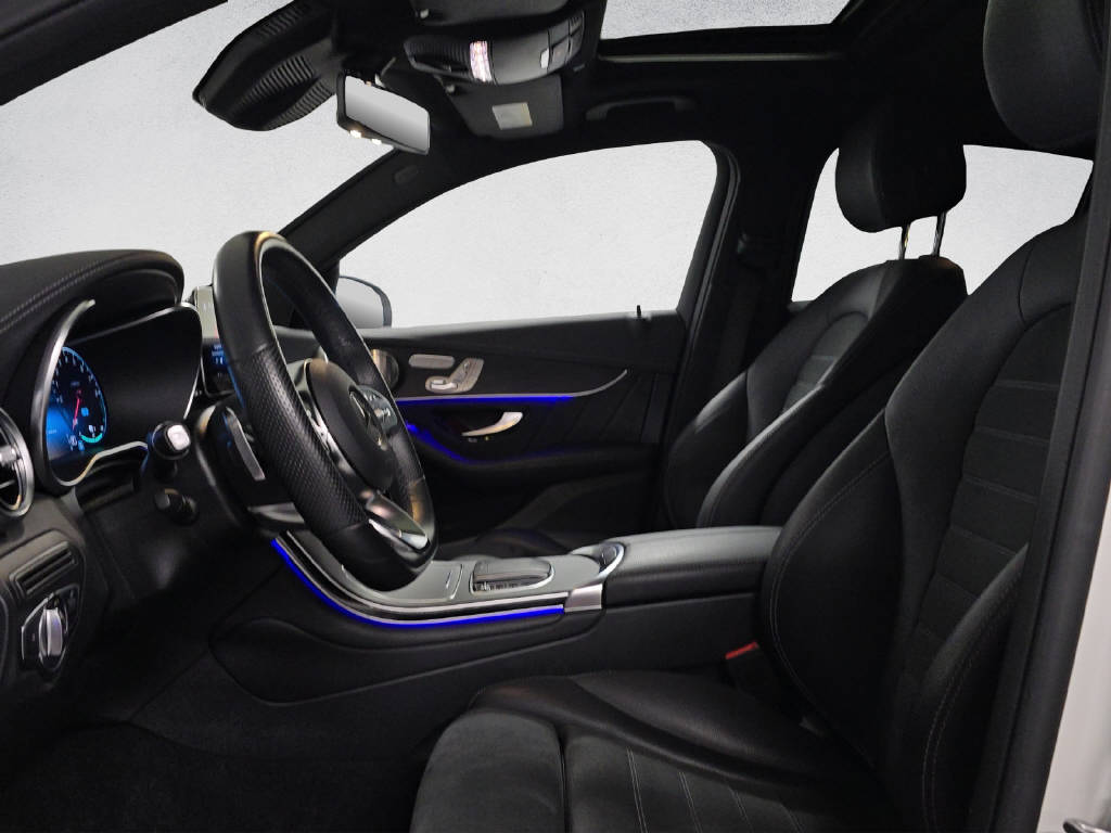 MERCEDES-BENZ GLC 300 e AMG Line 4Matic Coupé-image-9