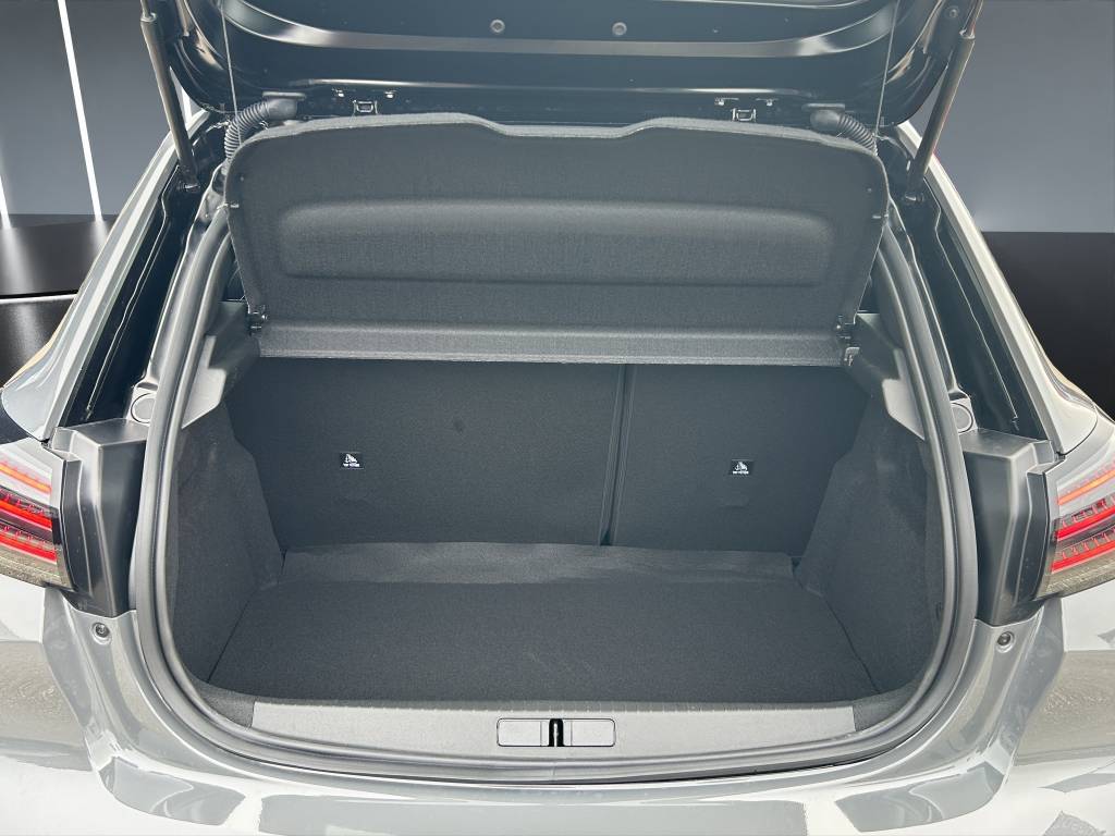 PEUGEOT 208 1.2 MHEV 145 GT-image-11