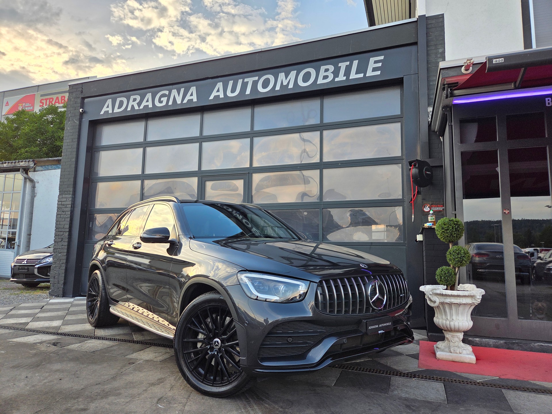 MERCEDES-BENZ GLC 400 d 4Matic AMG Line 9G-Tronic-image-2