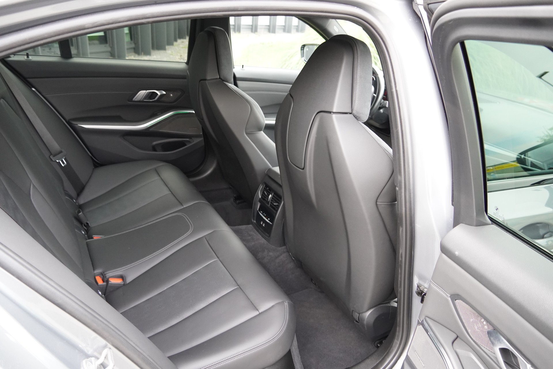 BMW M3 Competition M xDrive// CURVED DISPLAY //CARBON INTERIEURLEISTEN//-image-10