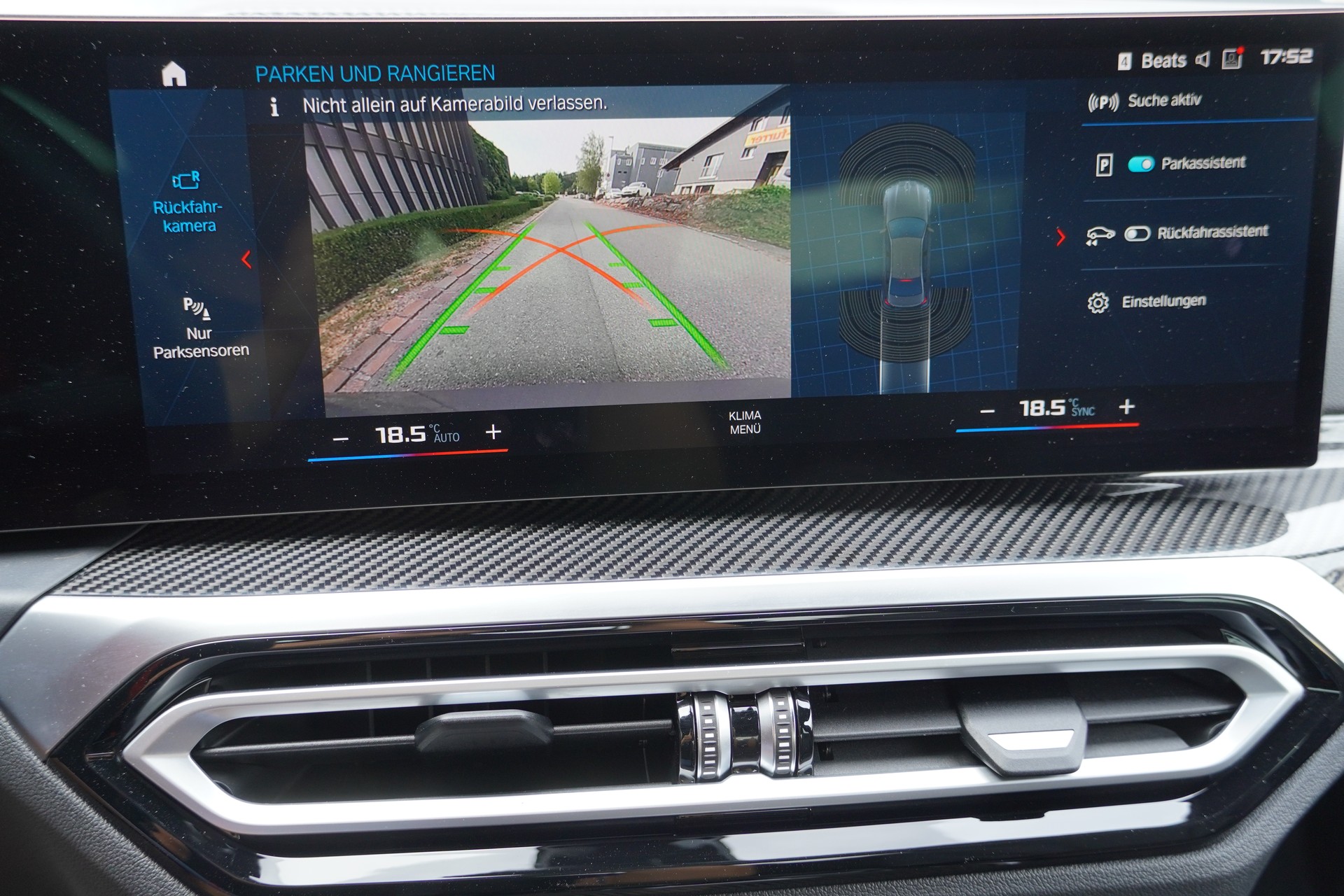 BMW M3 Competition M xDrive// CURVED DISPLAY //CARBON INTERIEURLEISTEN//-image-14