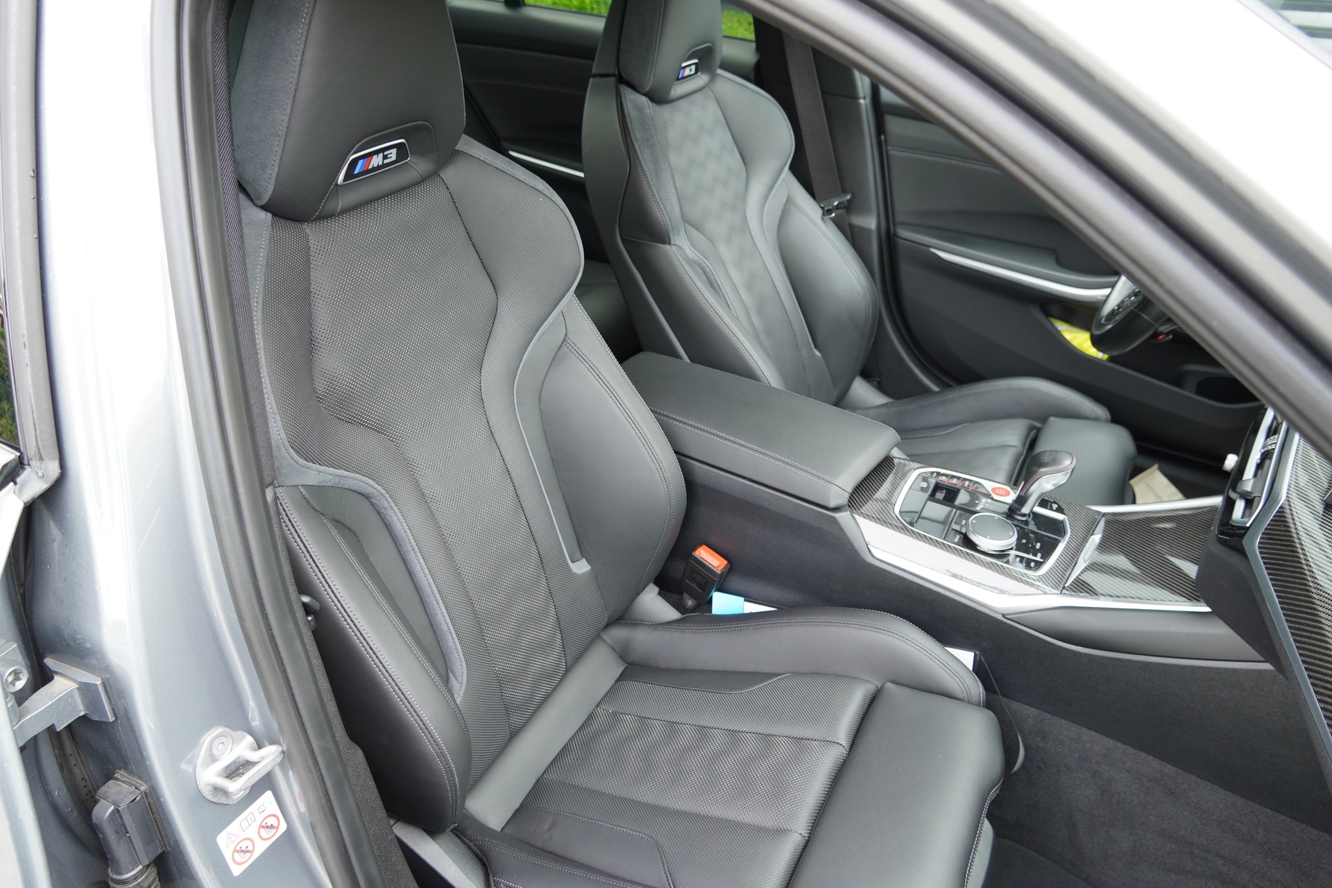 BMW M3 Competition M xDrive// CURVED DISPLAY //CARBON INTERIEURLEISTEN//-image-12