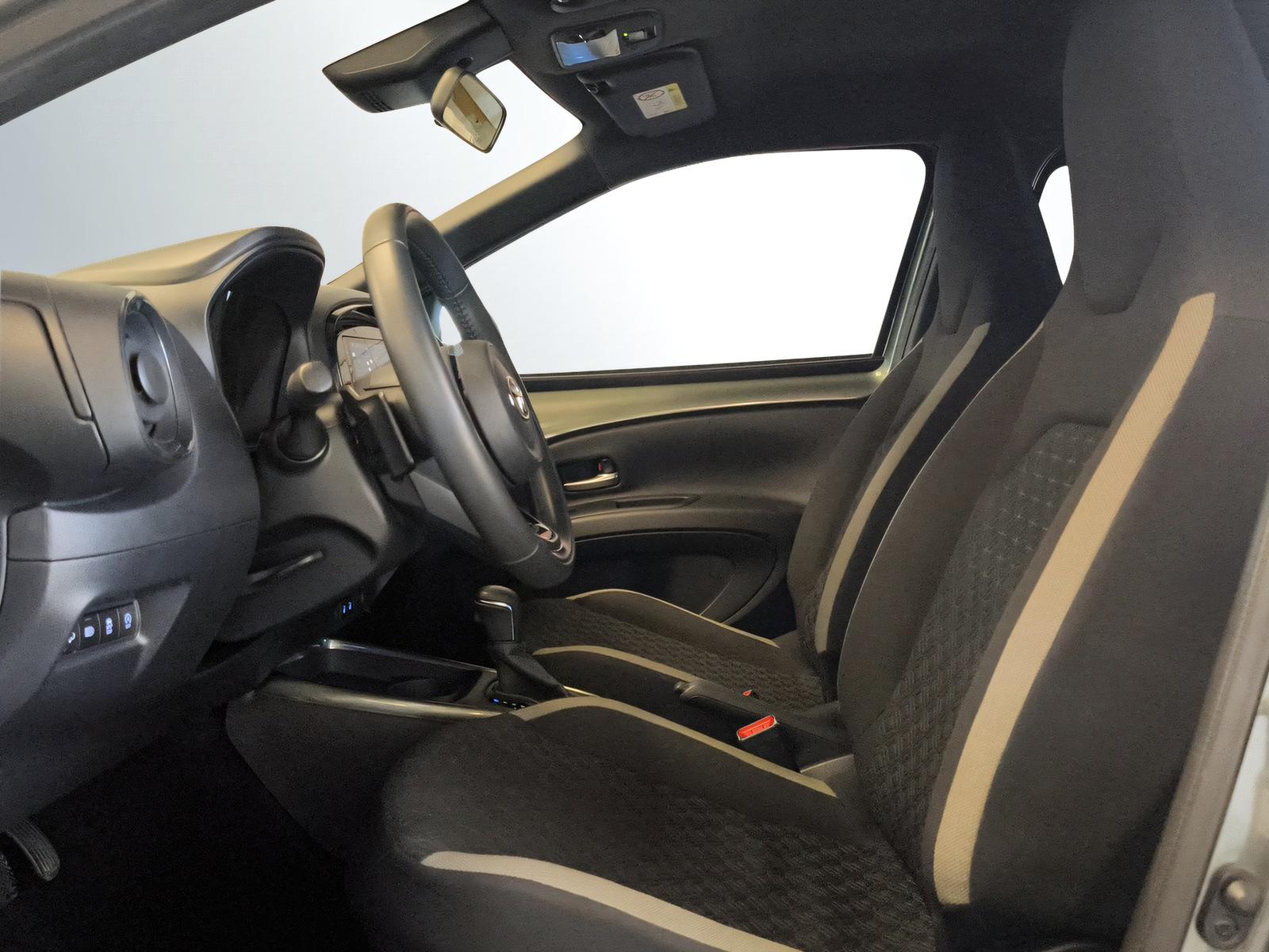 TOYOTA Aygo X 1.0 VVT-i Trend-showroom-element-2