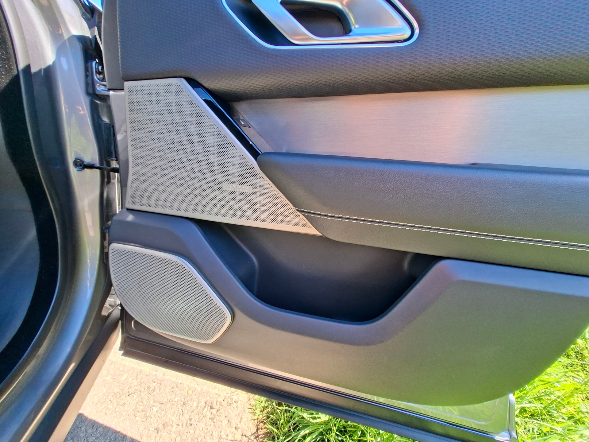 LAND ROVER Range Rover Velar P 250 SE Automatic-image-16