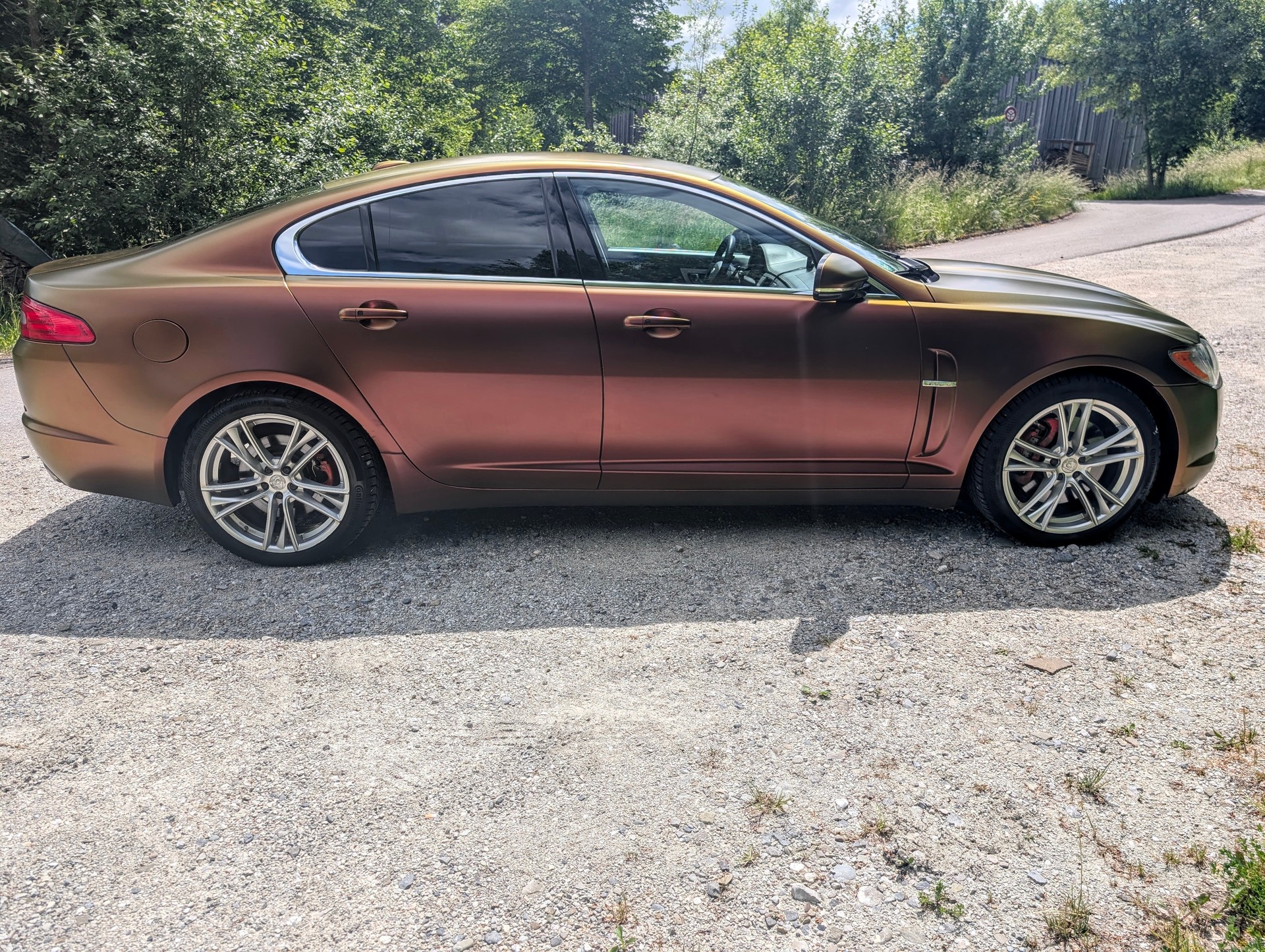 JAGUAR 5.0 V8 Portfolio-image-2