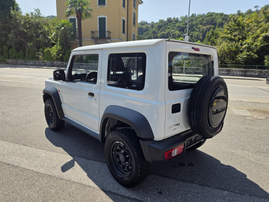 SUZUKI Jimny 1.5 Compact+ 4x4-image-6