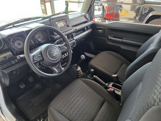 SUZUKI Jimny 1.5 Compact+ 4x4-image-9