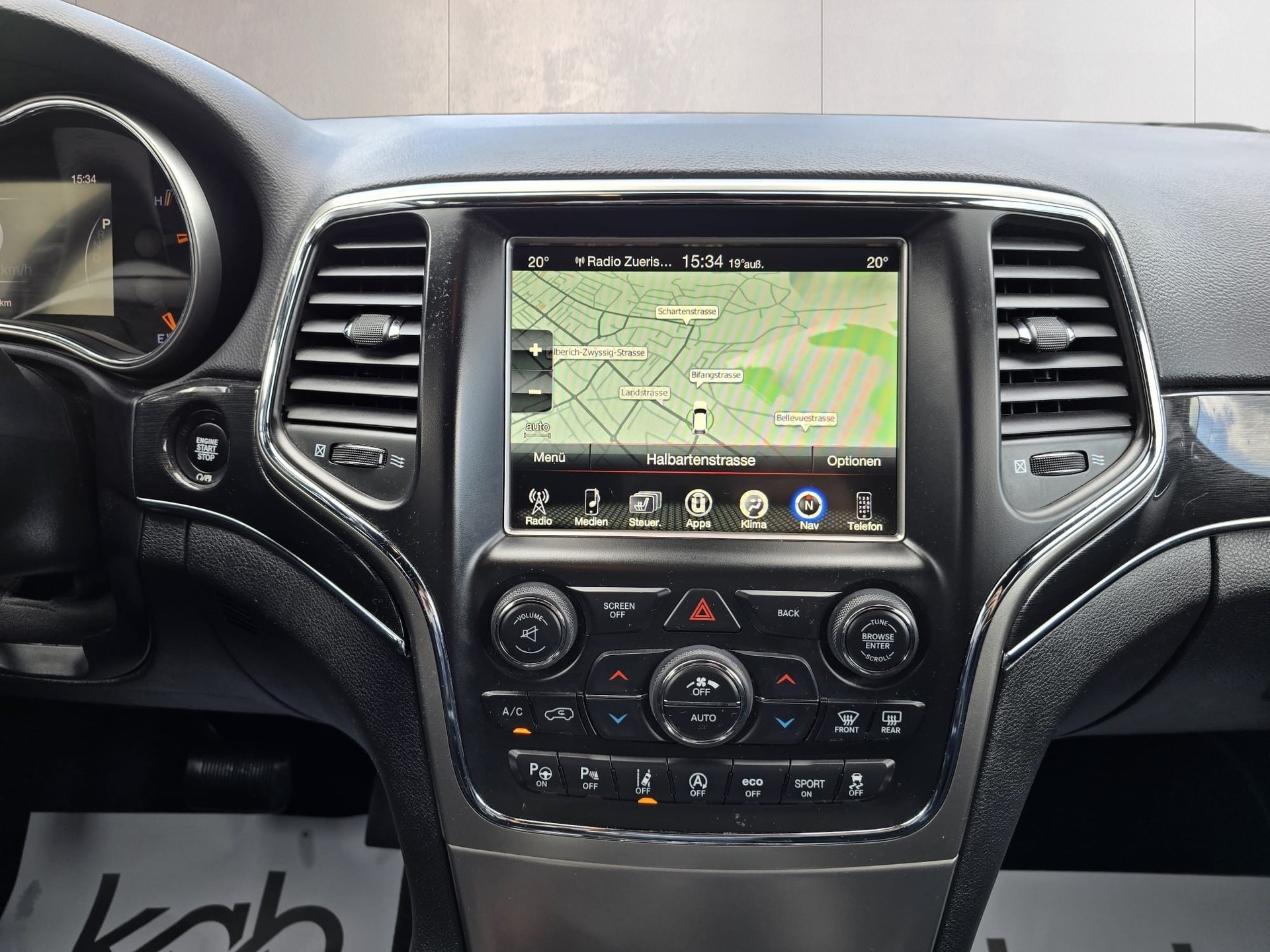 JEEP Grand Cherokee 3.0 CRD Trailhawk Automatic-image-10