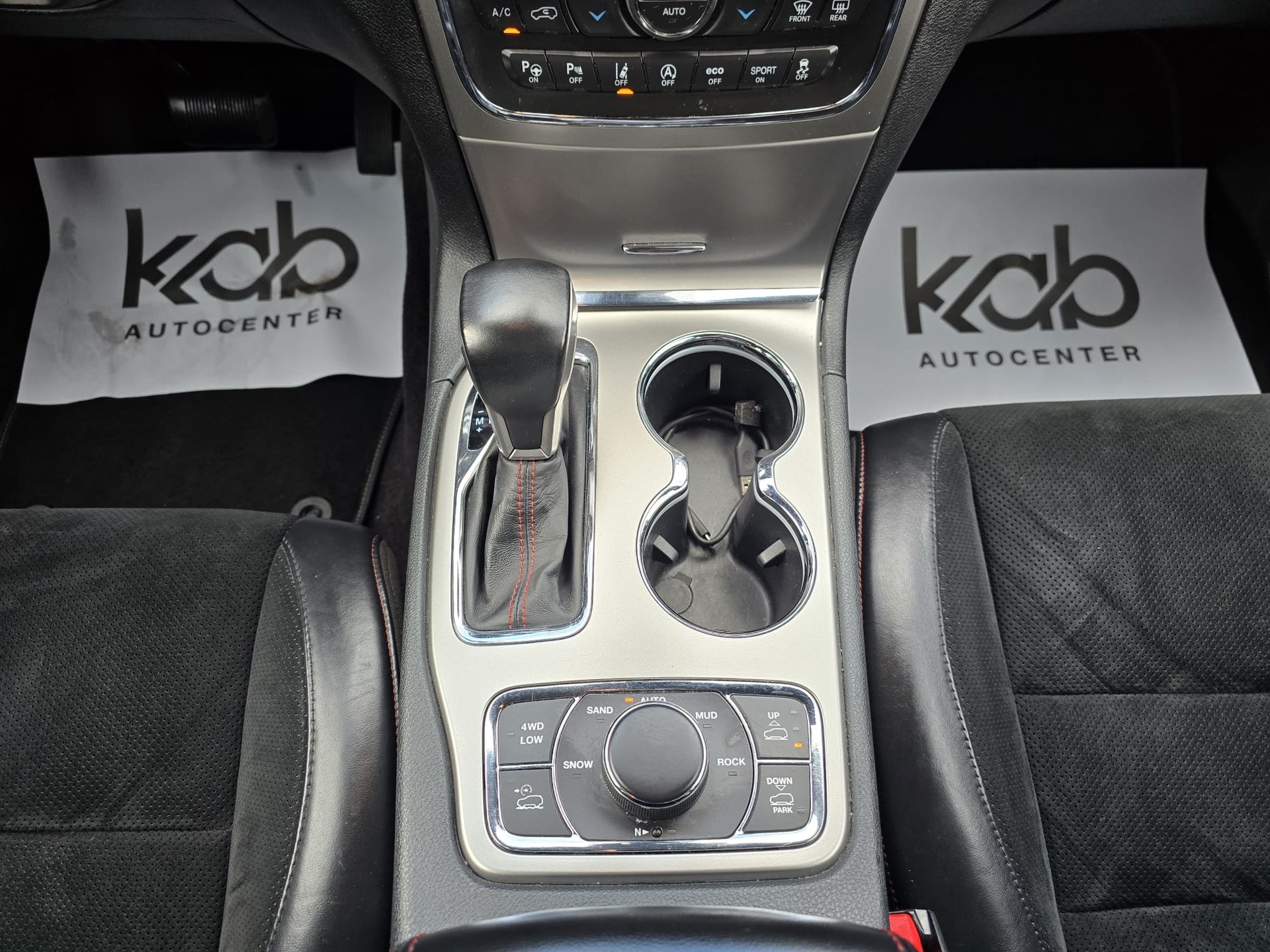 JEEP Grand Cherokee 3.0 CRD Trailhawk Automatic-image-12