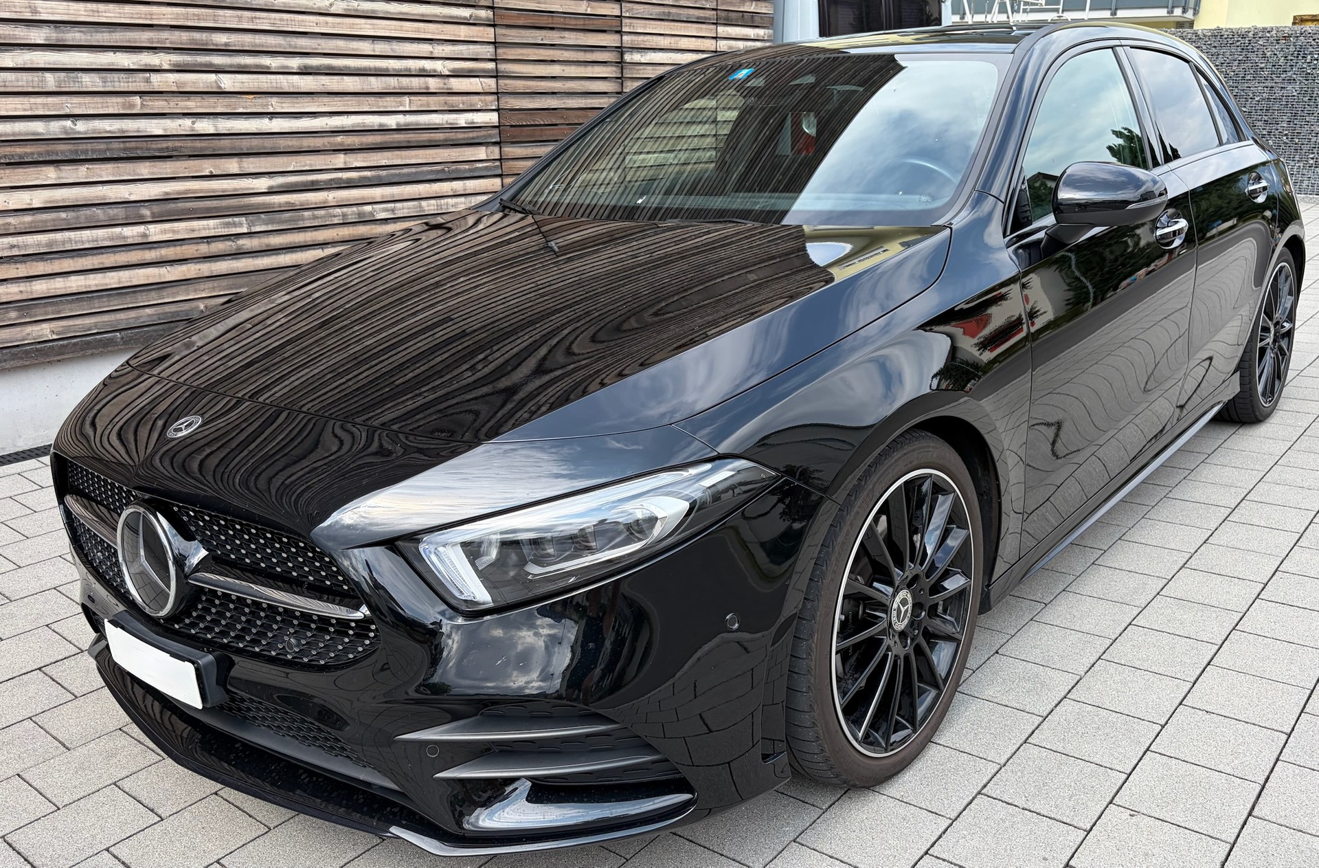 MERCEDES-BENZ A 220 d AMG Line 4m-image-0