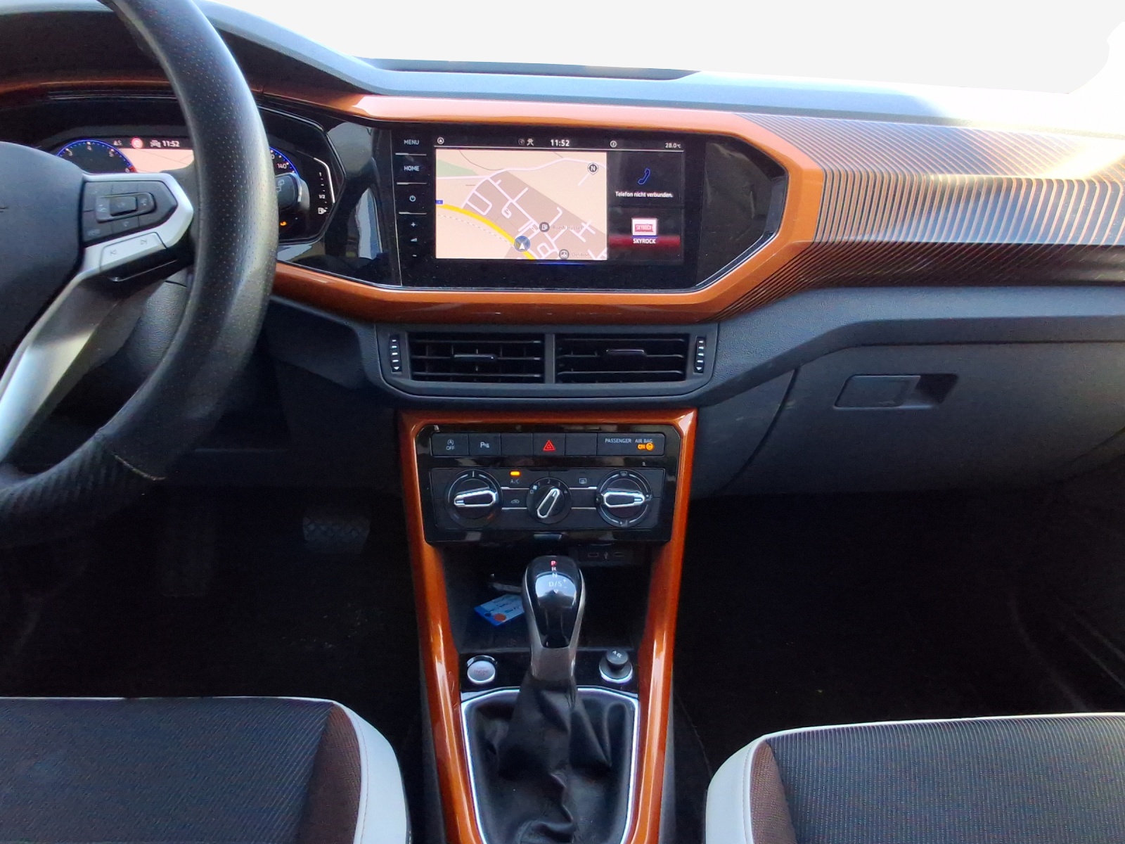 VW T-Cross 1.0 TSI Life DSG-image-10