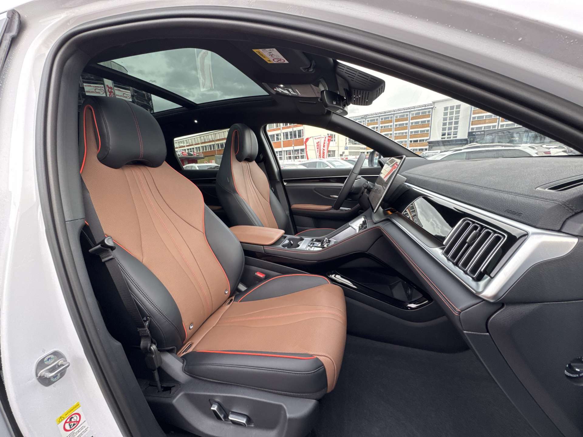 BYD Seal U DM-i PHEV Design AWD 324PS Automat-image-11