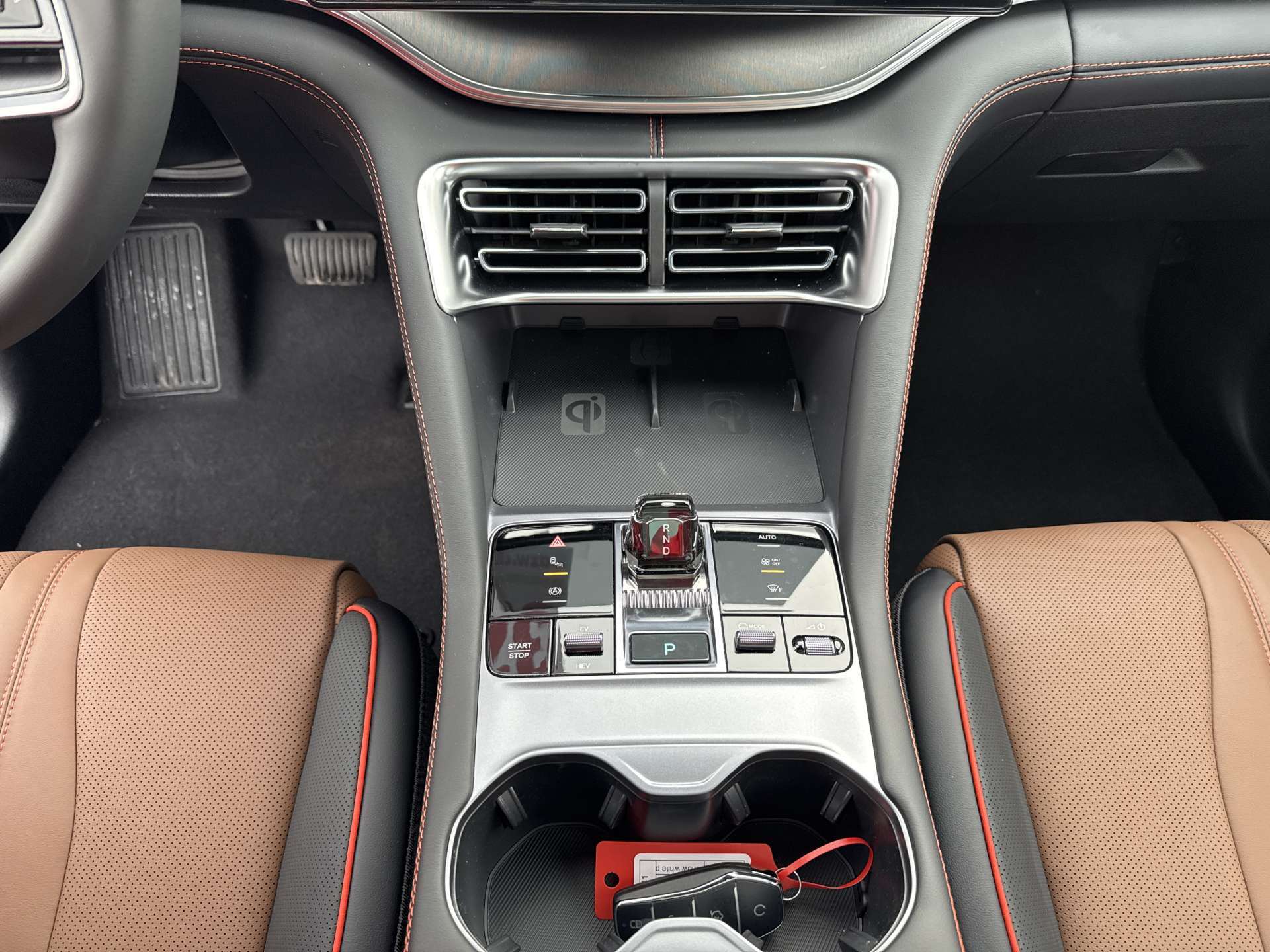 BYD Seal U DM-i PHEV Design AWD 324PS Automat-image-10