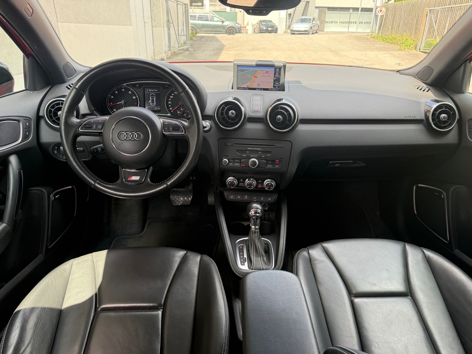 AUDI A1 Sportback Sport 1.4 TFSI Ambition S-tronic-image-8