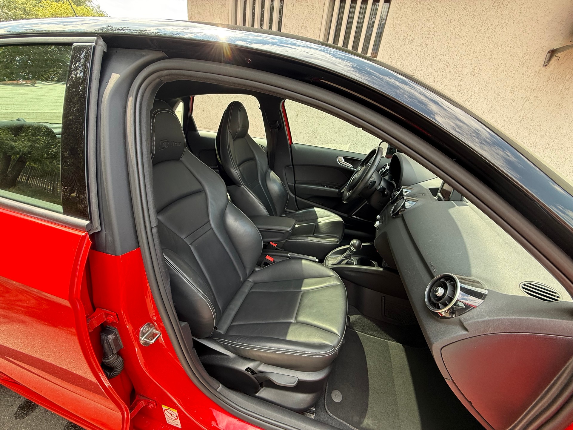 AUDI A1 Sportback Sport 1.4 TFSI Ambition S-tronic-image-13