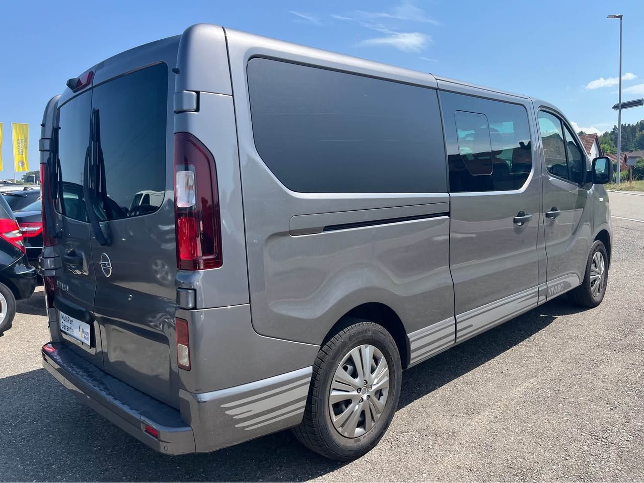OPEL Vivaro 1.6 CDTI Combi+ 2.7t L1H1-image-3