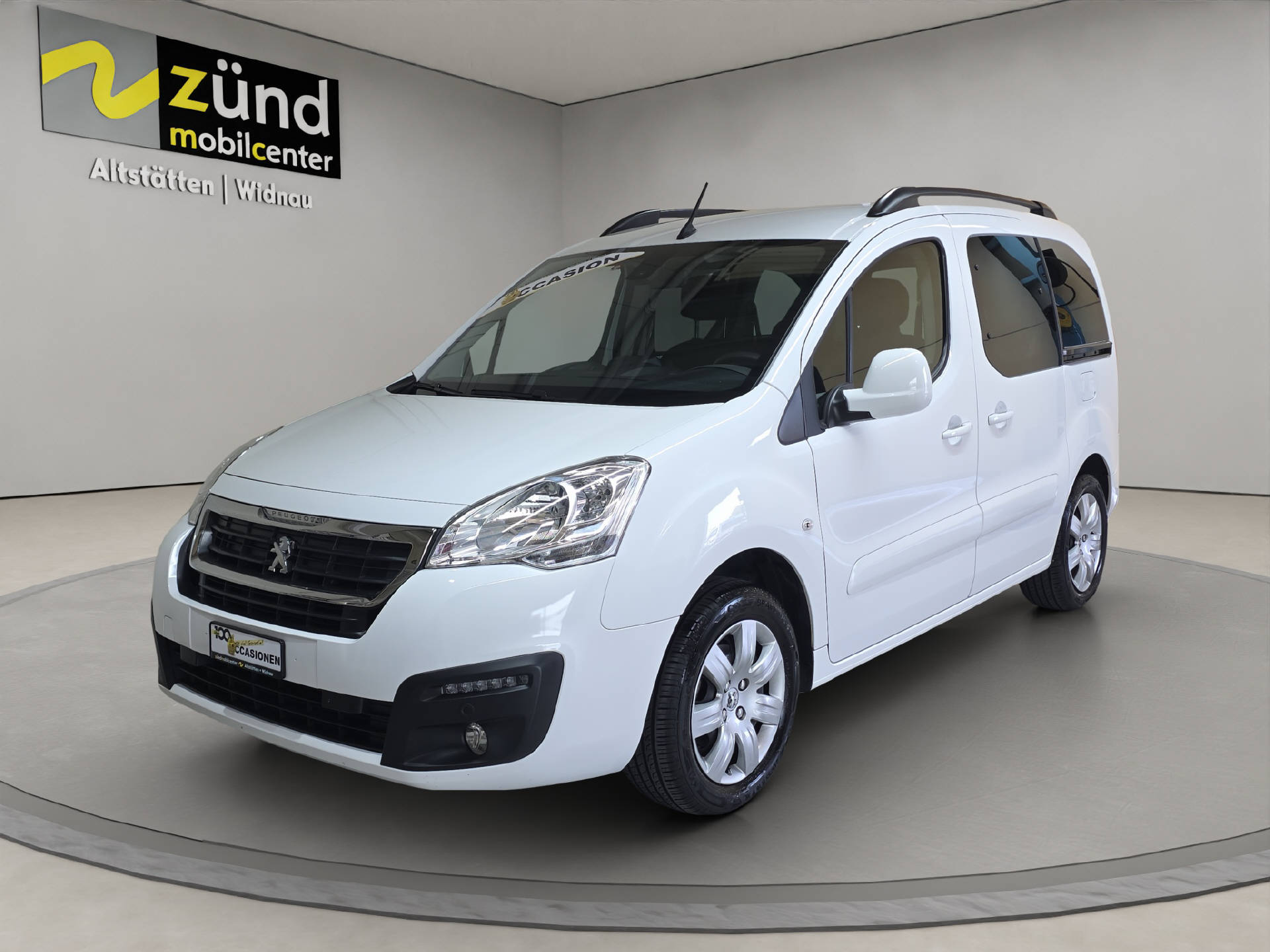 PEUGEOT Partner Tepee 1.2 PureTech Allure S/S-image-0