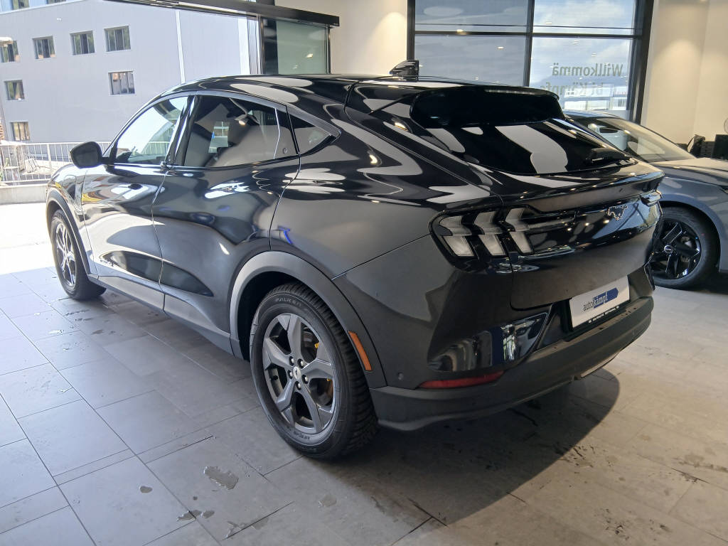 FORD Mustang Mach-E Extended-image-3