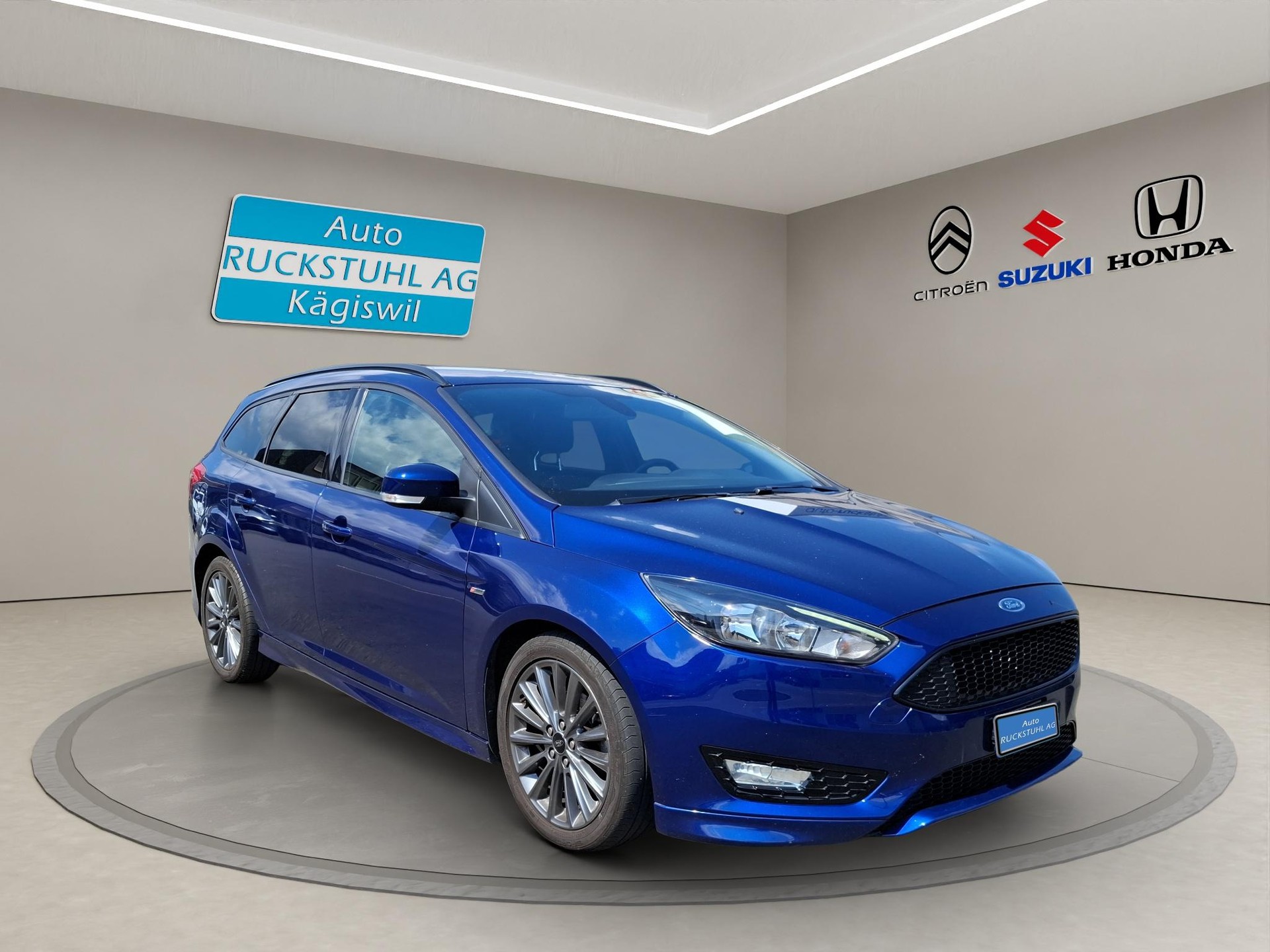 FORD Focus Station Wagon 1.5 TDCi 120 ST-Line-image-1