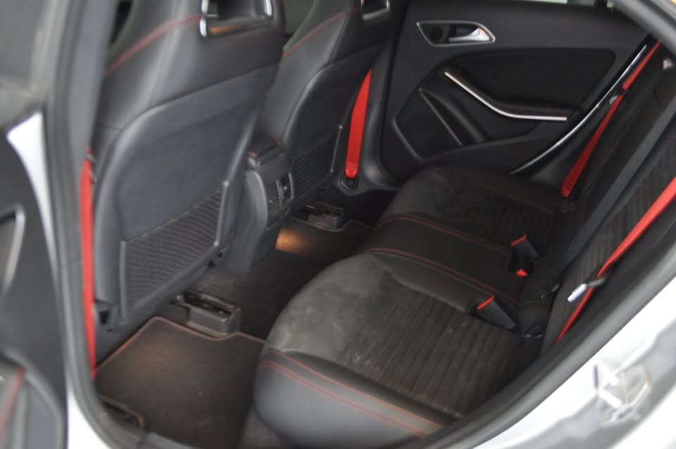 MERCEDES-BENZ CLA 250 4Matic AMG-Line 7G-DCT-image-6