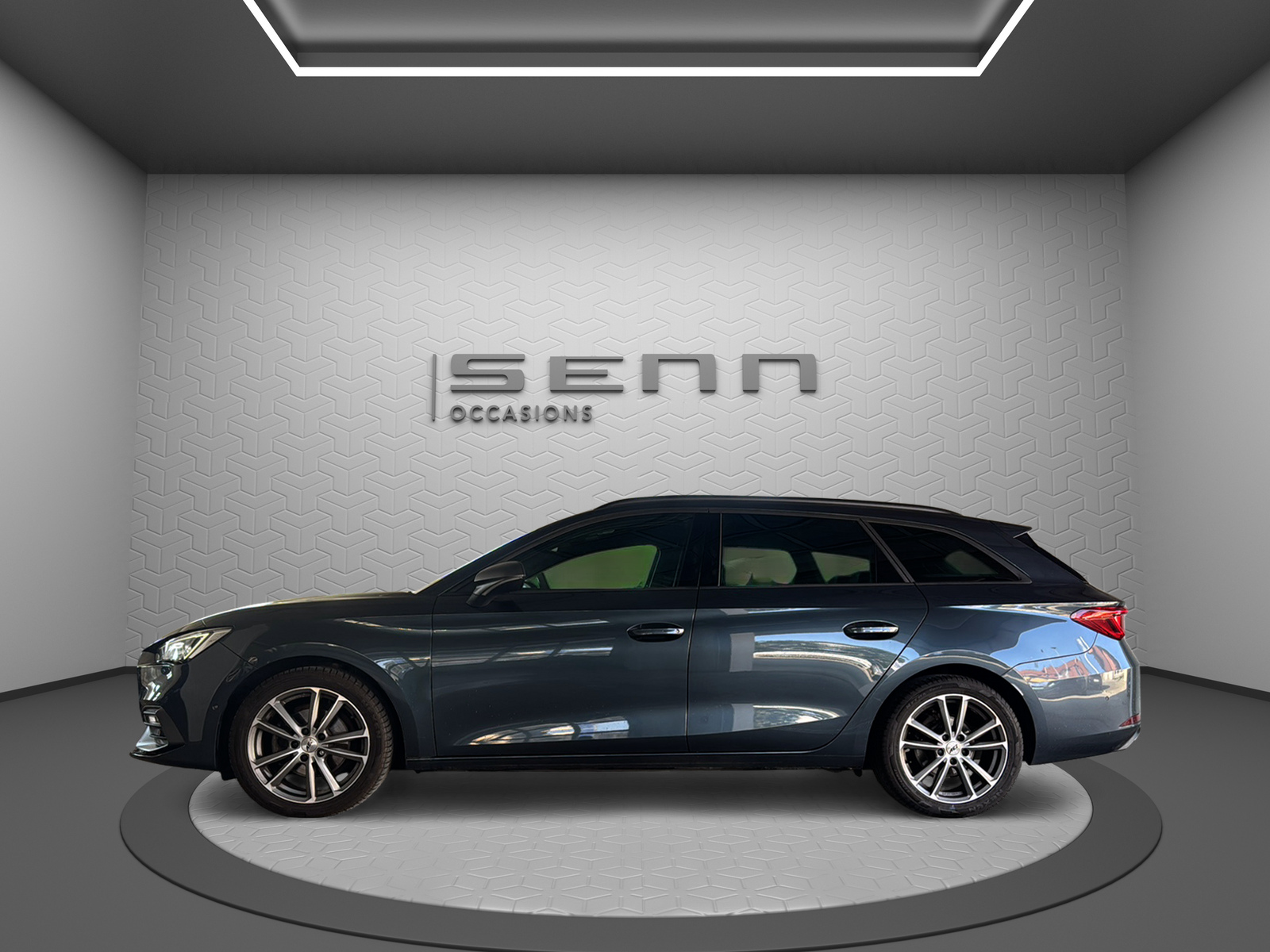 SEAT Leon ST 1.5 eTSI mHEV DSG FR-image-2