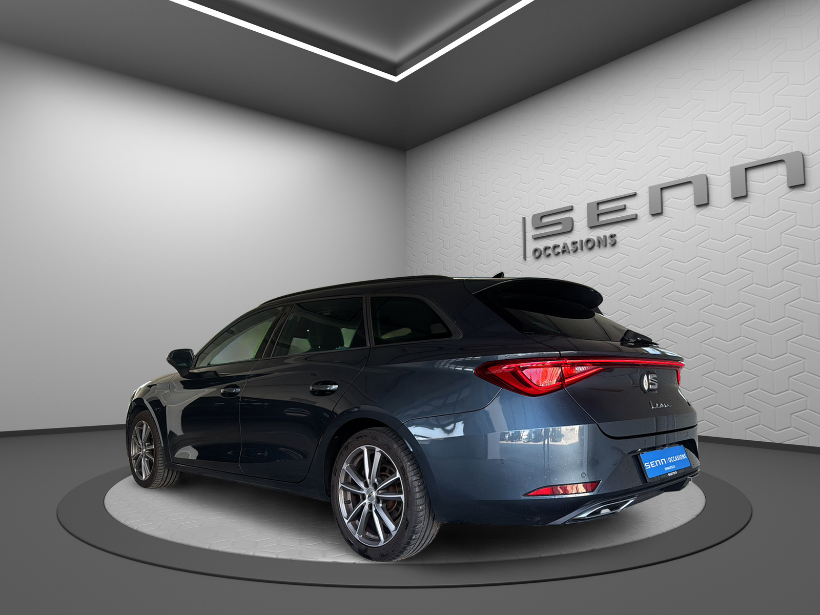 SEAT Leon ST 1.5 eTSI mHEV DSG FR-image-3