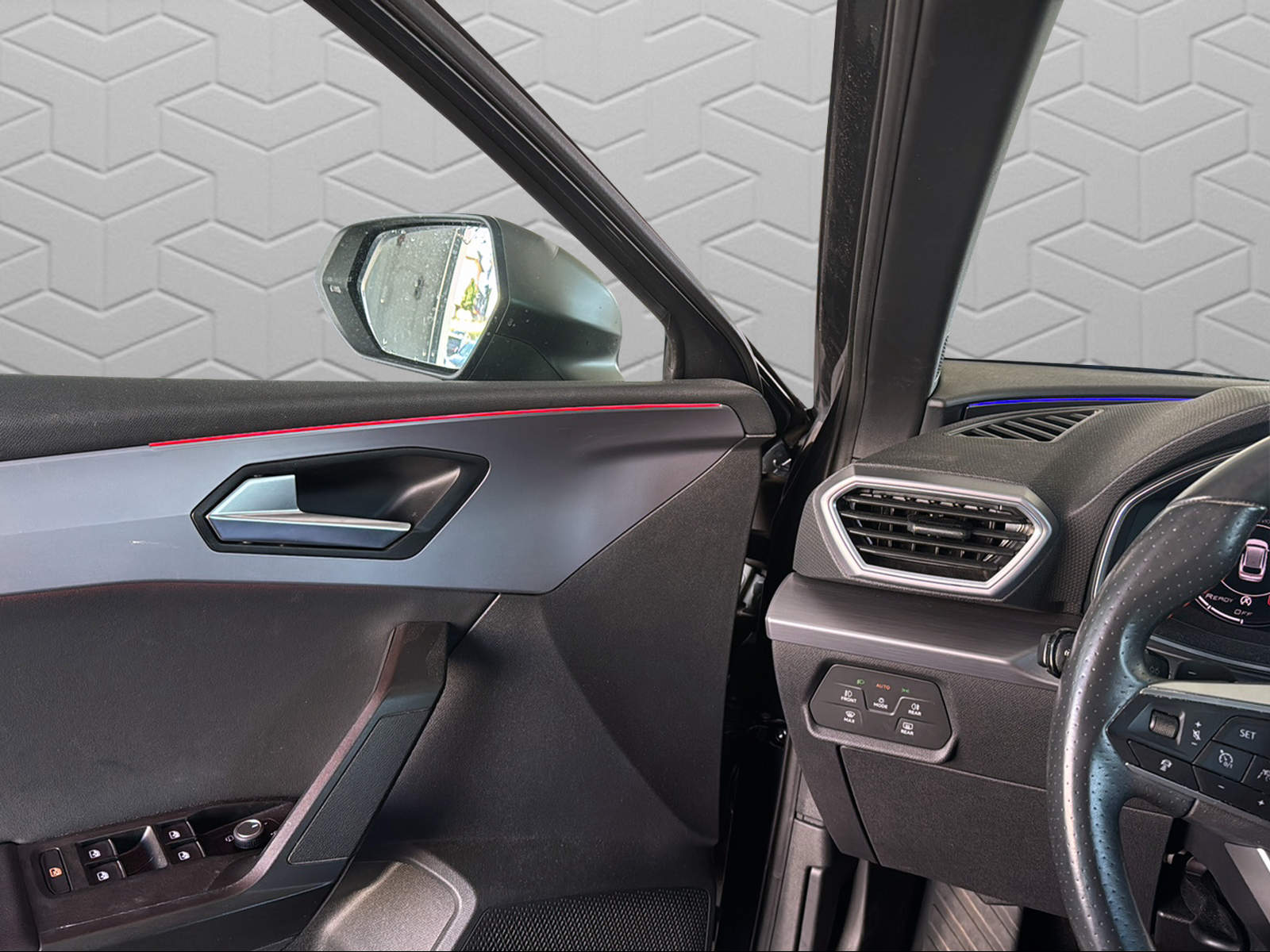 SEAT Leon ST 1.5 eTSI mHEV DSG FR-image-17
