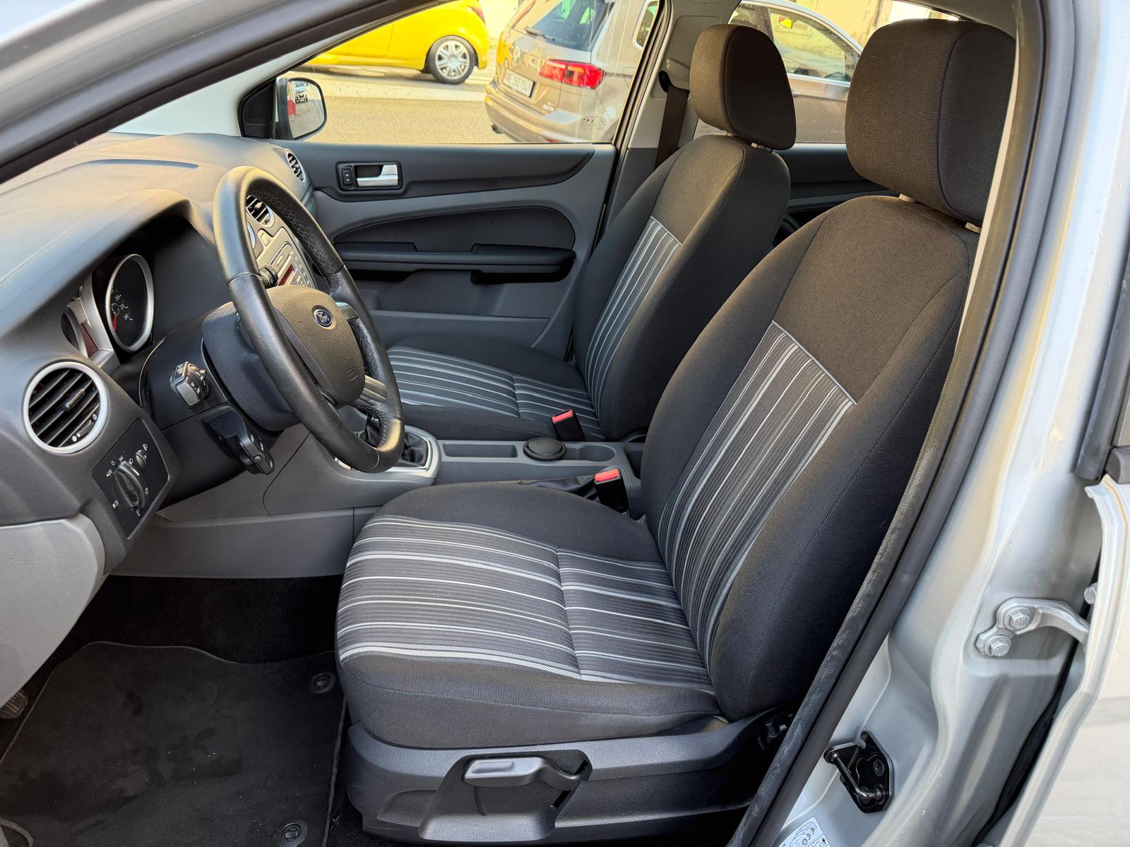 FORD Focus 1.6i VCT Carving-image-6