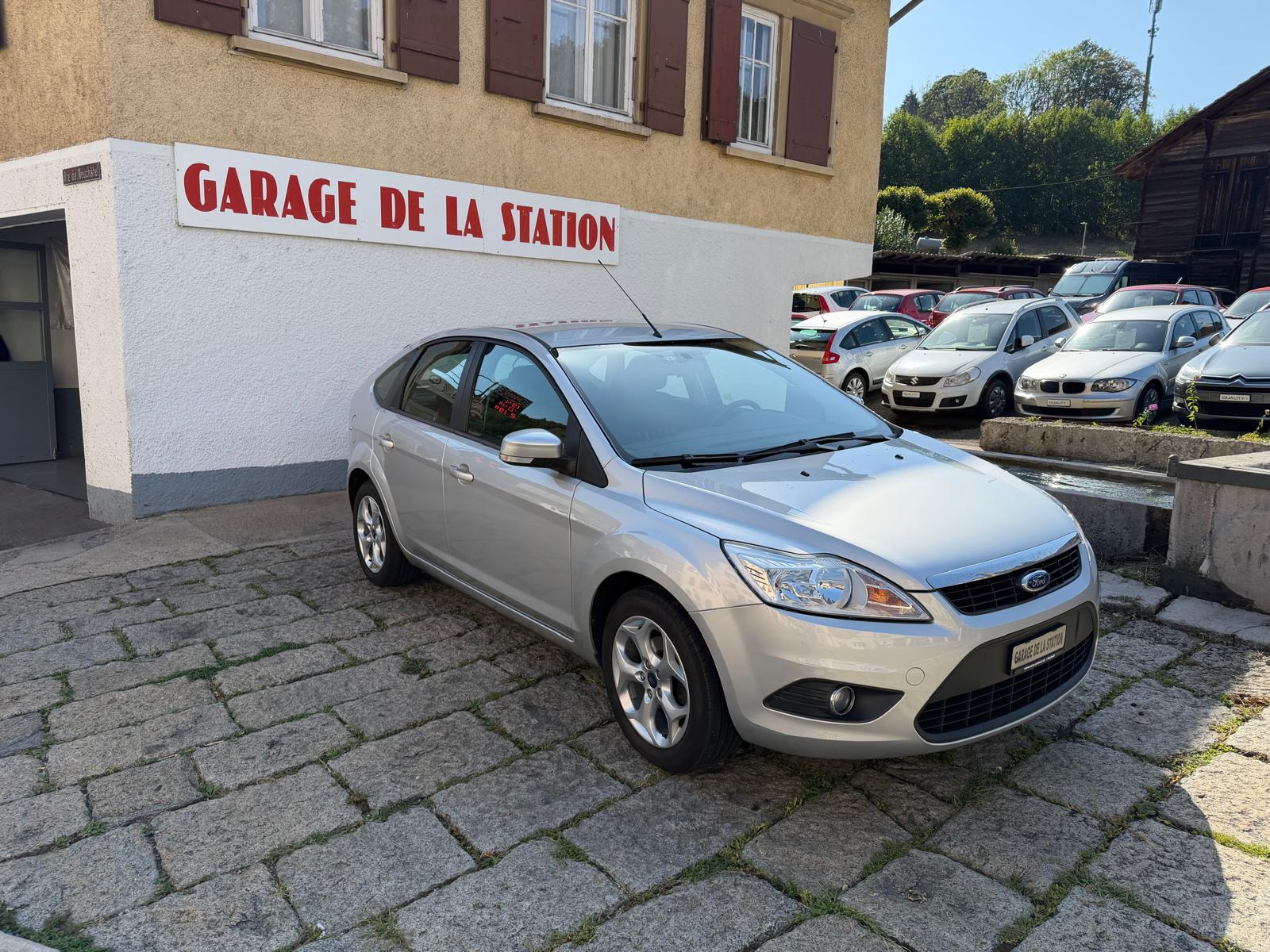 FORD Focus 1.6i VCT Carving-image-2