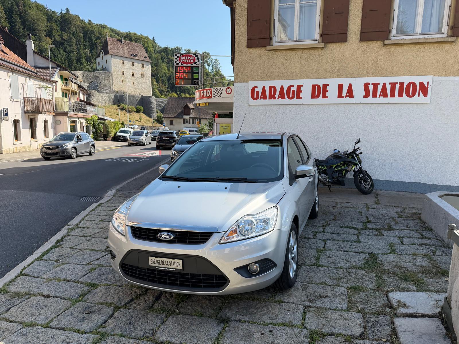 FORD Focus 1.6i VCT Carving-image-0
