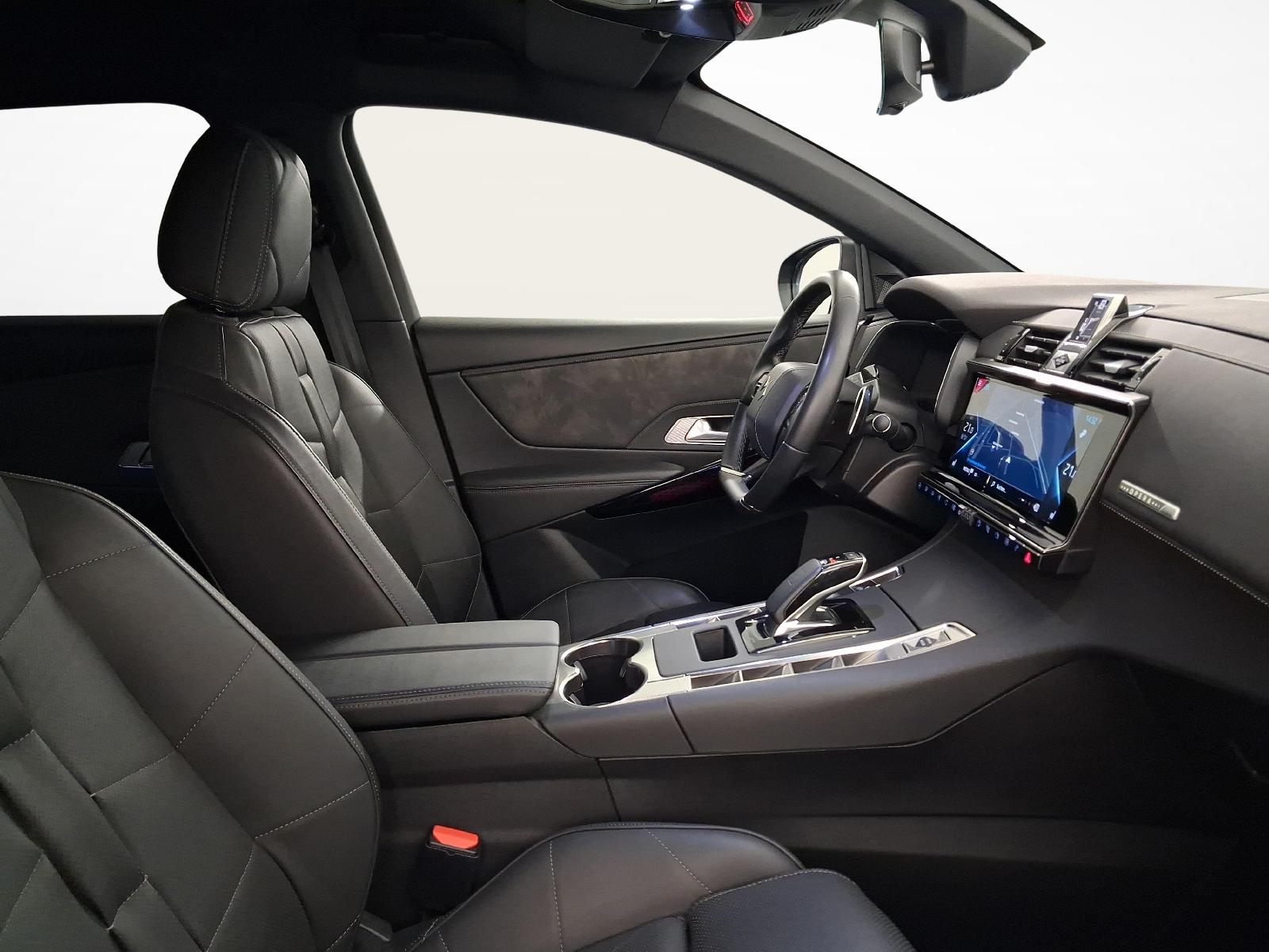 DS AUTOMOBILES 7 Crossback 1.6 E-Tense So Chic 4x4-image-9