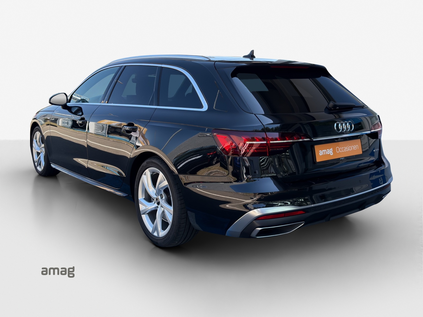 AUDI A4 Avant 40 TFSI S line S-tronic quattro-image-2