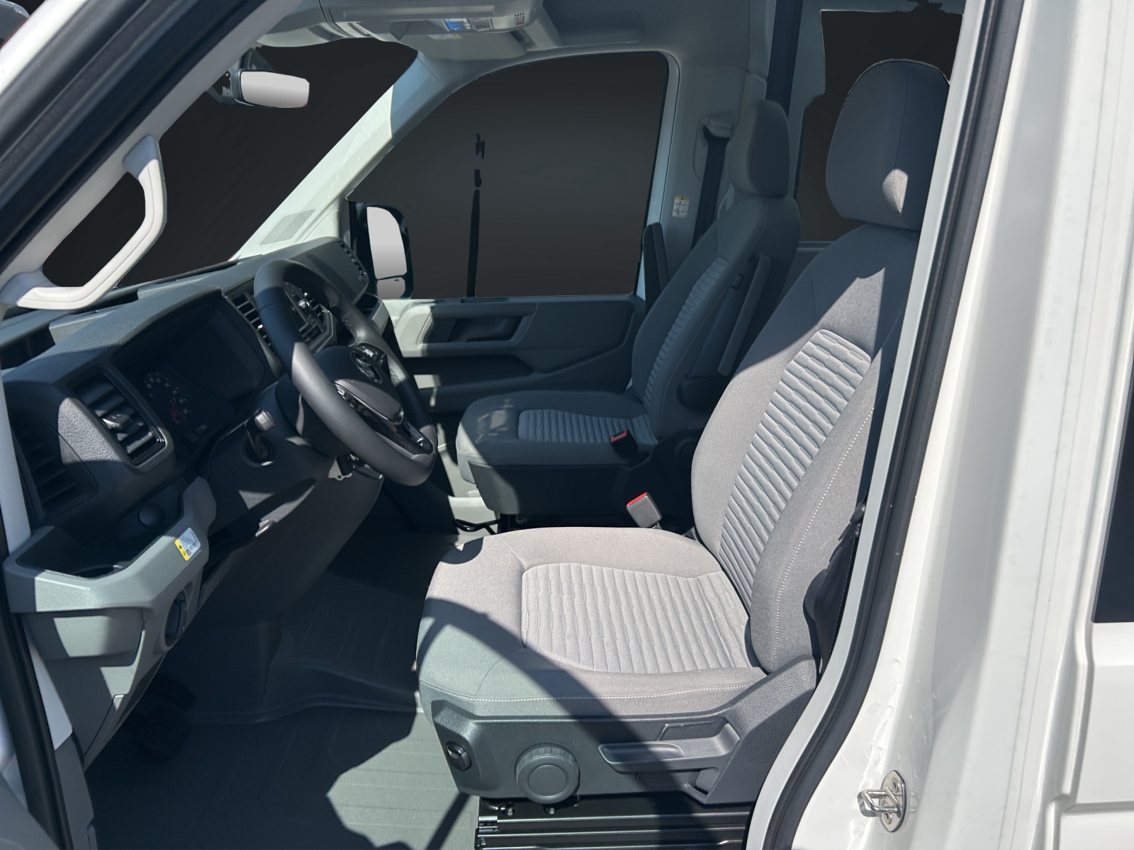 VW Grand California 600 2.0 BI-TDI-image-11