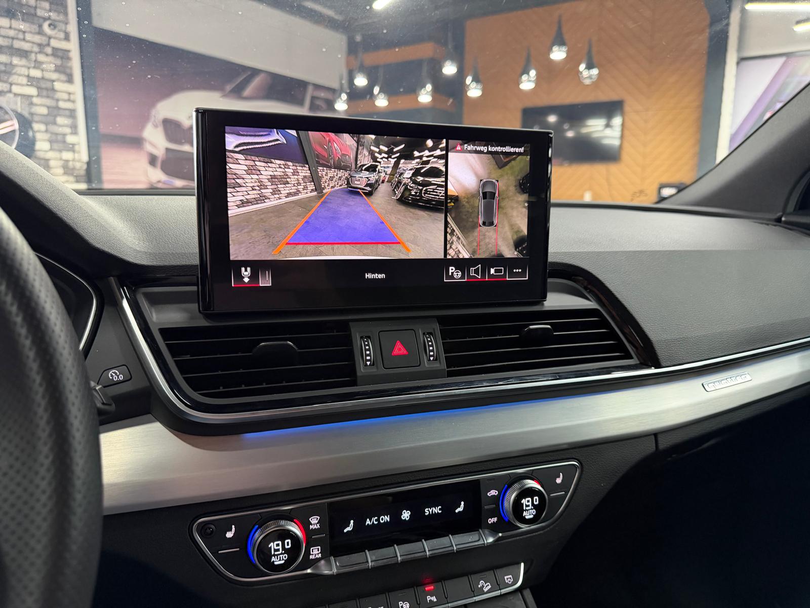 AUDI Q5 Sportback 40 TDI S line quattro S-tronic-image-11