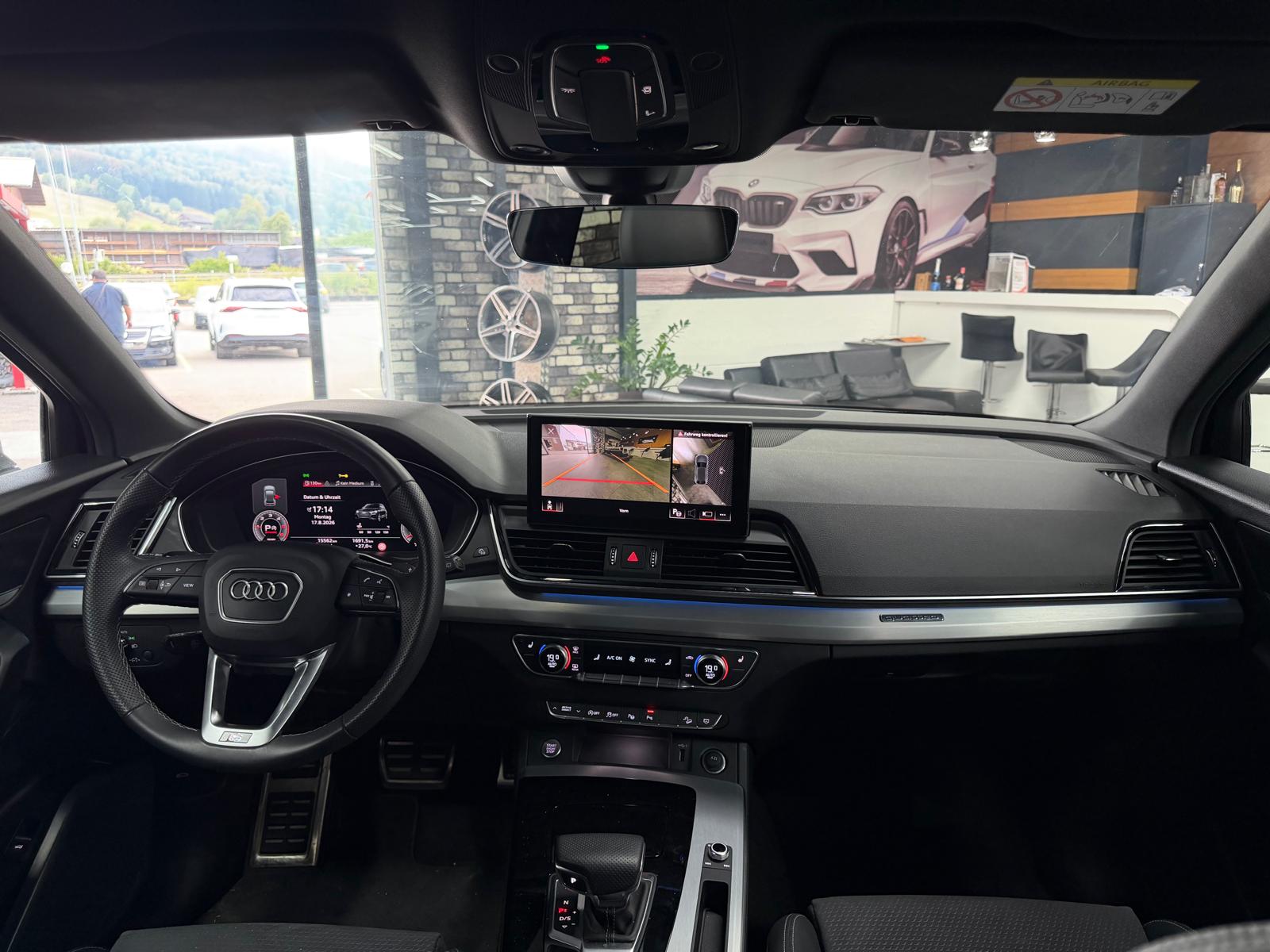 AUDI Q5 Sportback 40 TDI S line quattro S-tronic-image-12