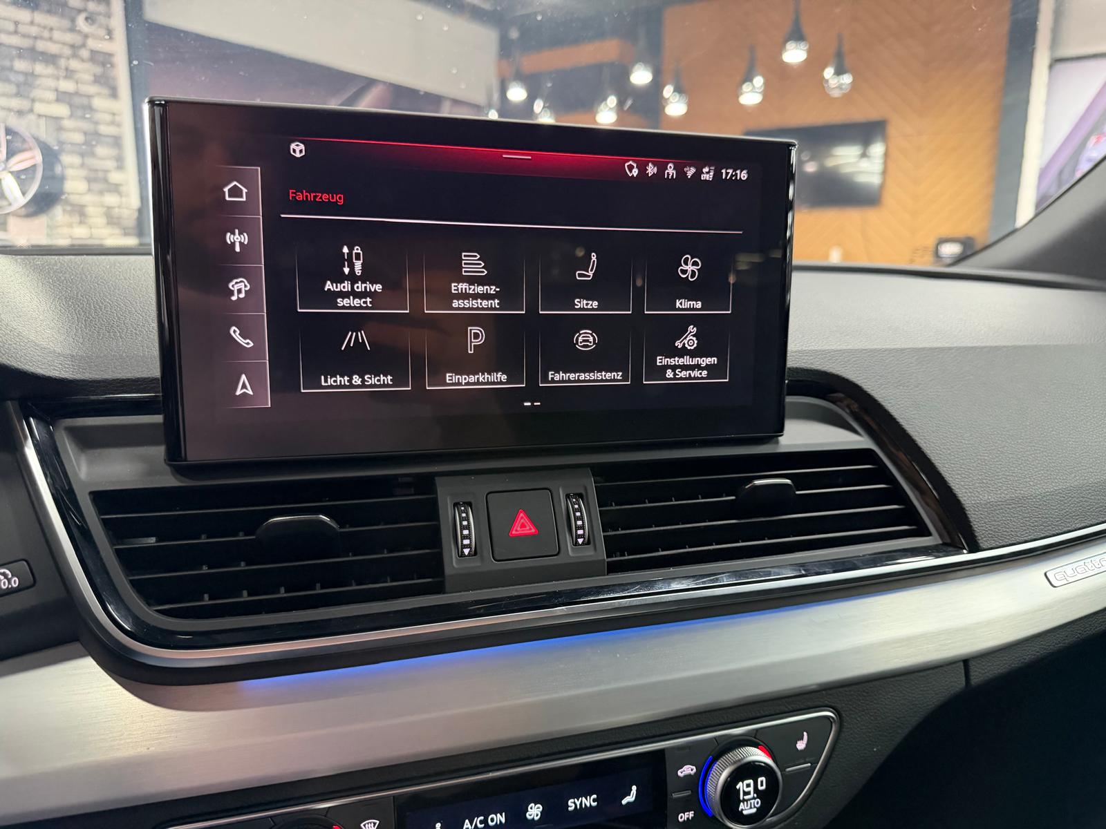 AUDI Q5 Sportback 40 TDI S line quattro S-tronic-image-17