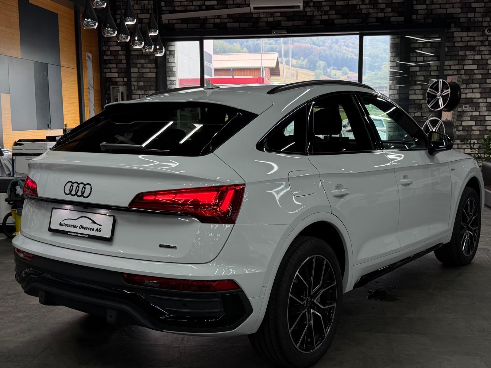 AUDI Q5 Sportback 40 TDI S line quattro S-tronic-image-5