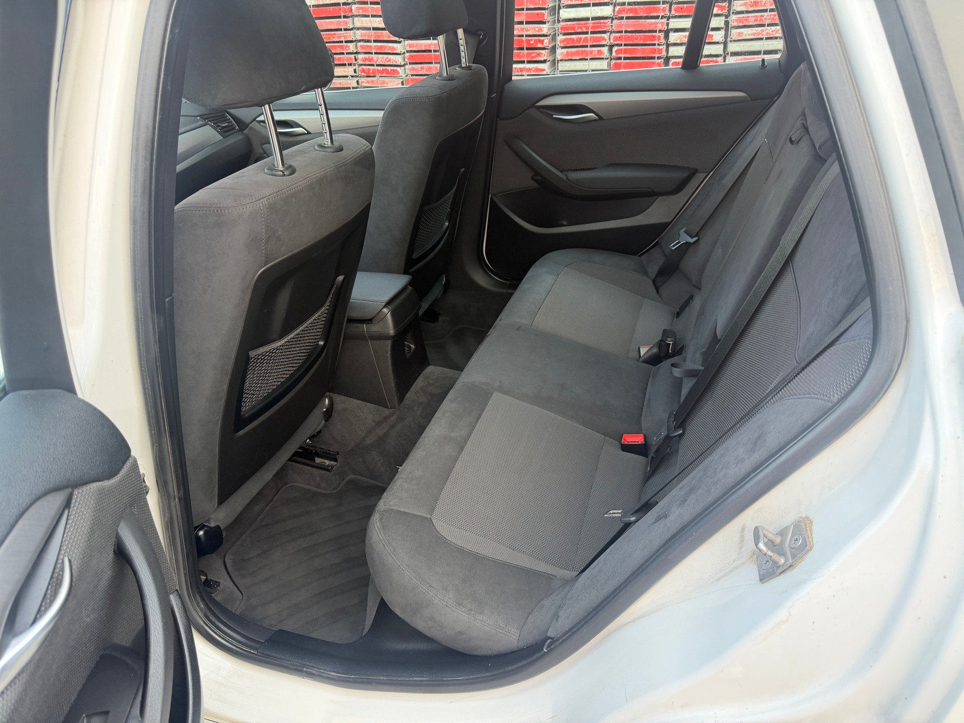 BMW X1 xDrive 28i Steptronic M Paket-image-13
