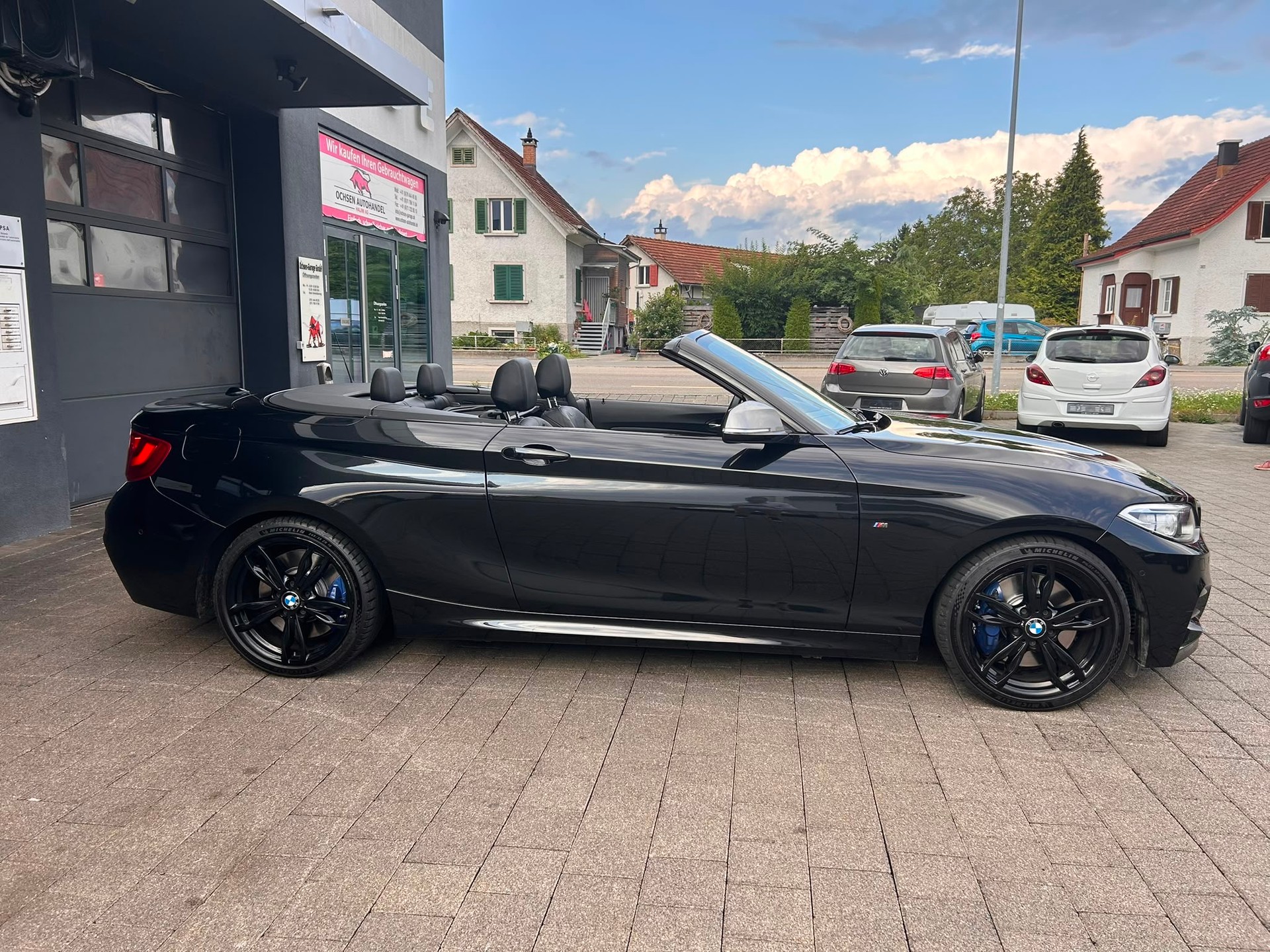 BMW M235i xDrive Steptronic-image-5