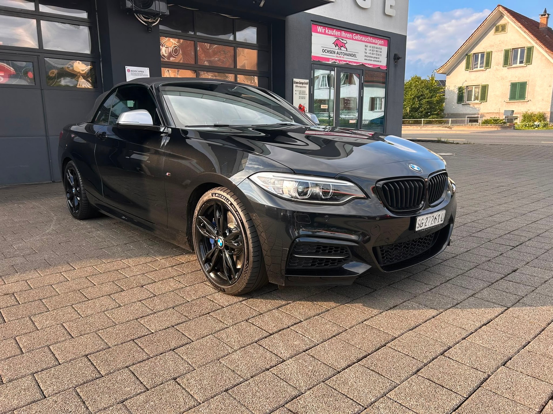 BMW M235i xDrive Steptronic-image-3
