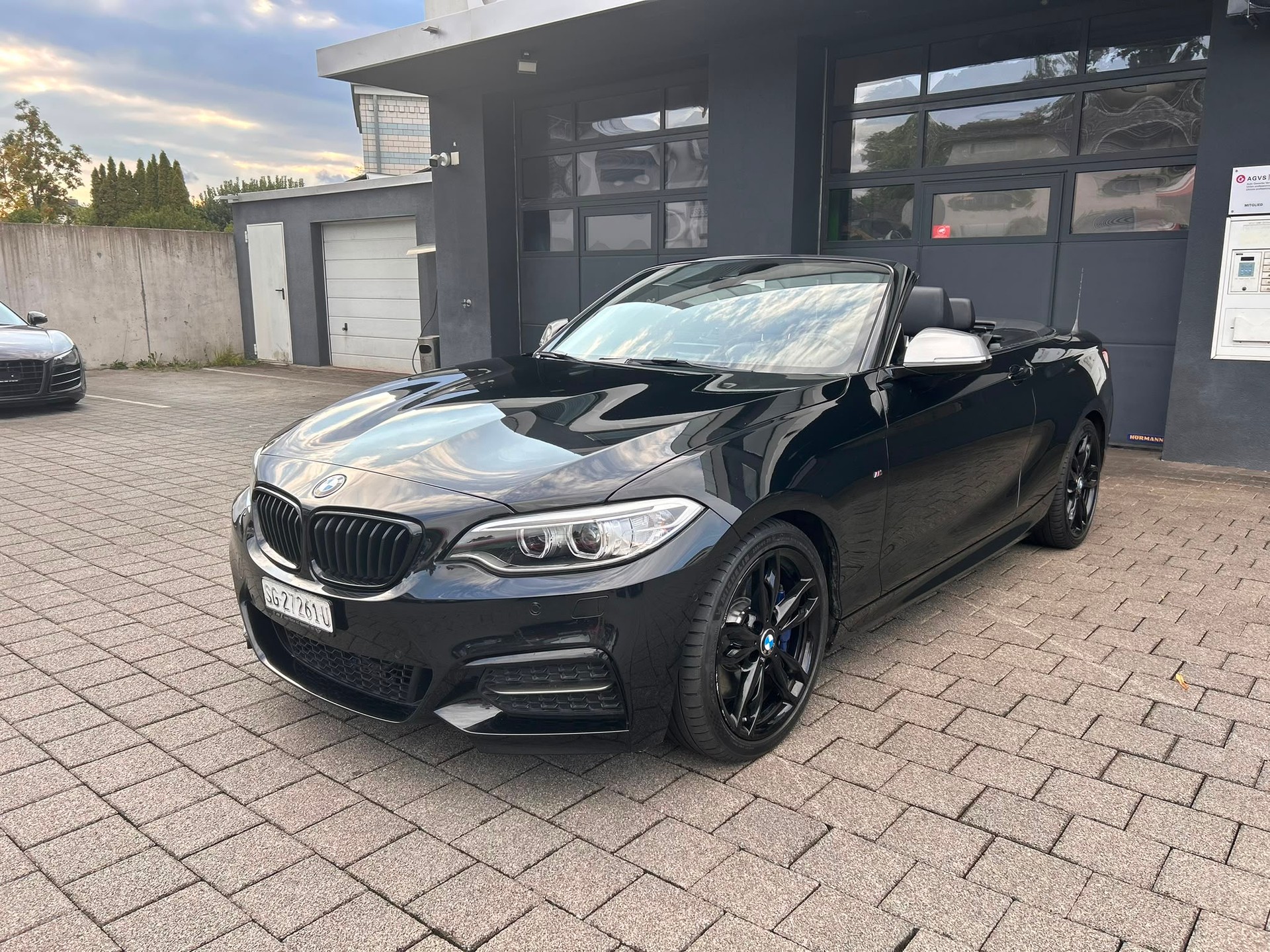 BMW M235i xDrive Steptronic-image-1