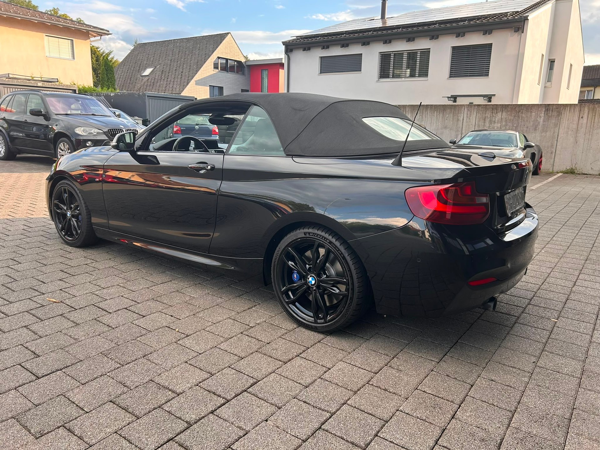 BMW M235i xDrive Steptronic-image-12