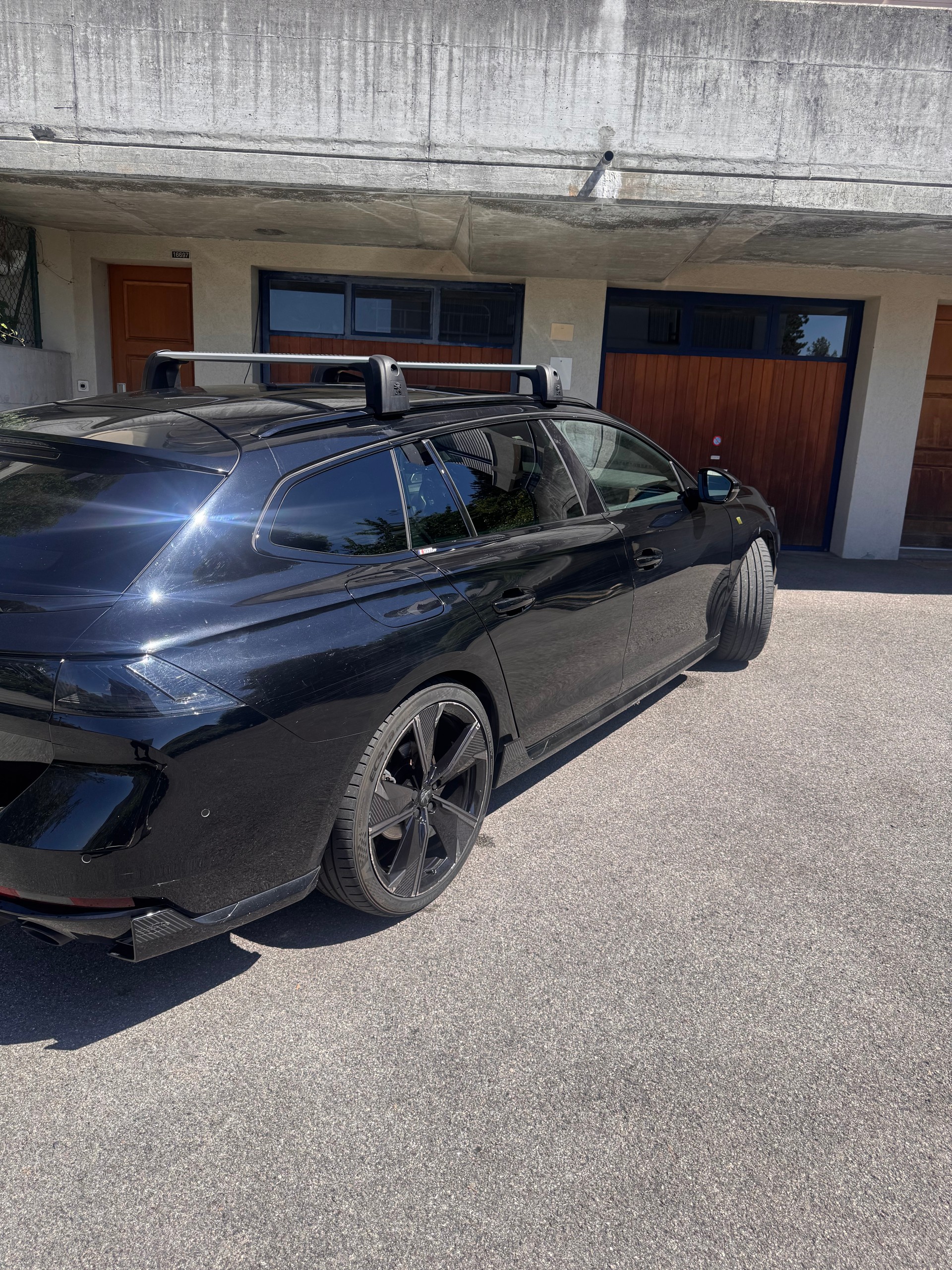 PEUGEOT 1.6 Plug-in Hybrid4 PSE-image-2