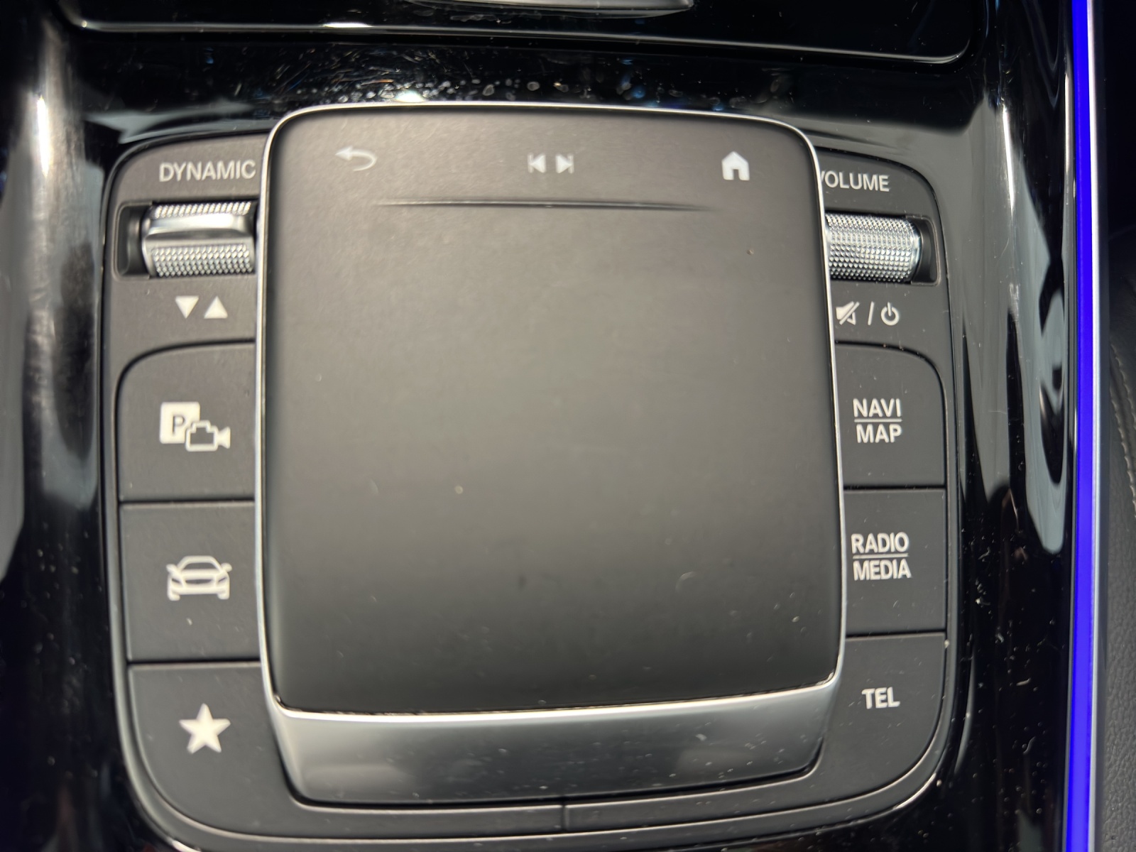 MERCEDES-BENZ EQA 250-image-15