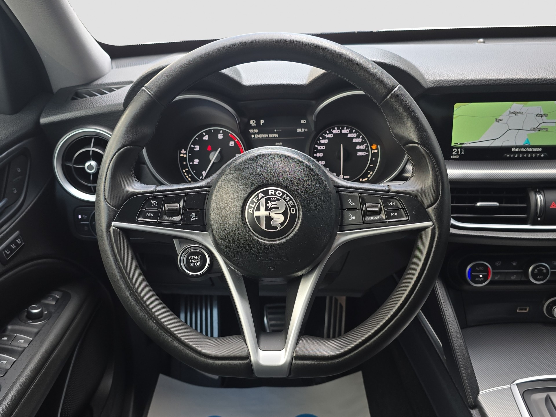 ALFA ROMEO Stelvio 2.0 Executive Q4 Automatic-image-12