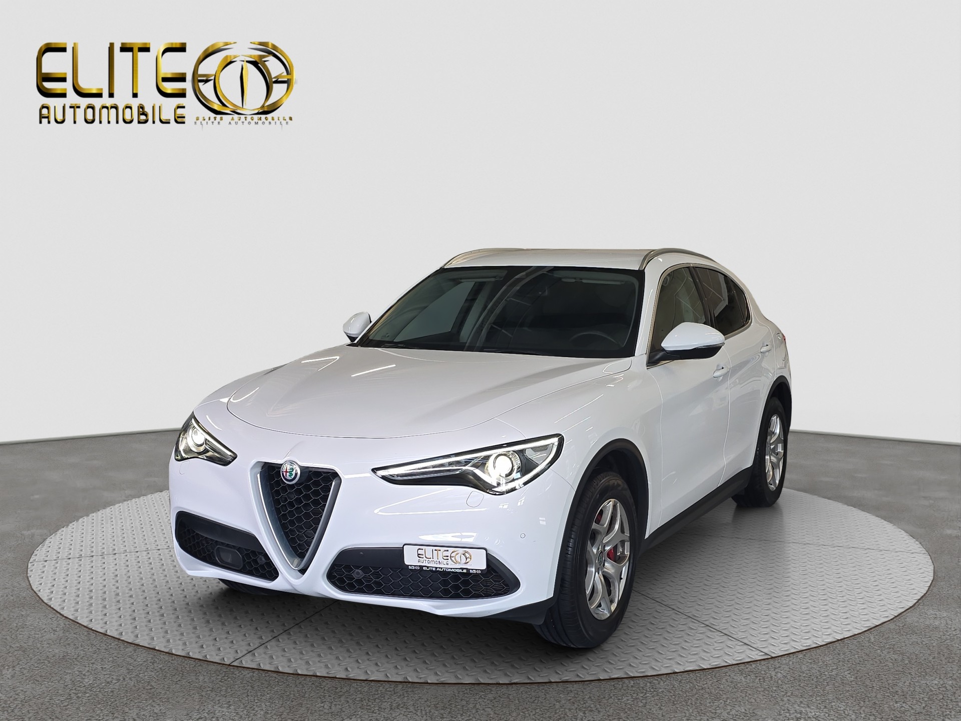 ALFA ROMEO Stelvio 2.0 Executive Q4 Automatic-showroom-element-3