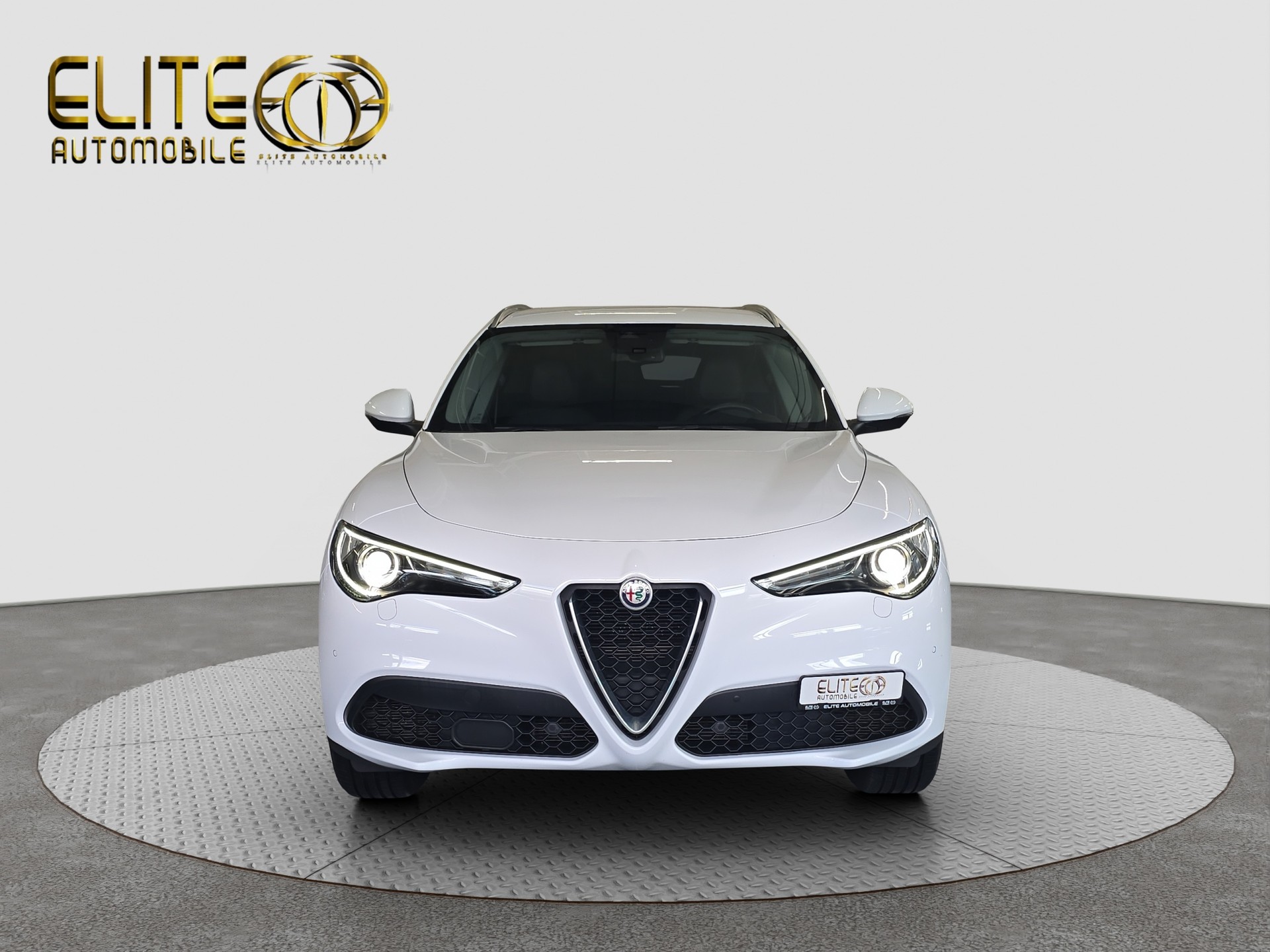 ALFA ROMEO Stelvio 2.0 Executive Q4 Automatic-showroom-element-1