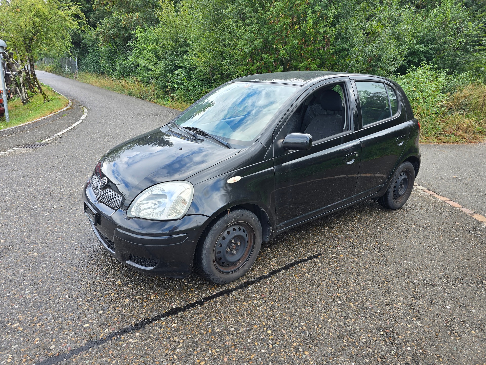TOYOTA Yaris 1.3 Linea Sol-image-3