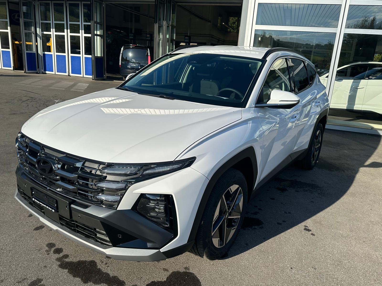 HYUNDAI Tucson 1.6 TGDI HEV Amplia 4WD-image-2